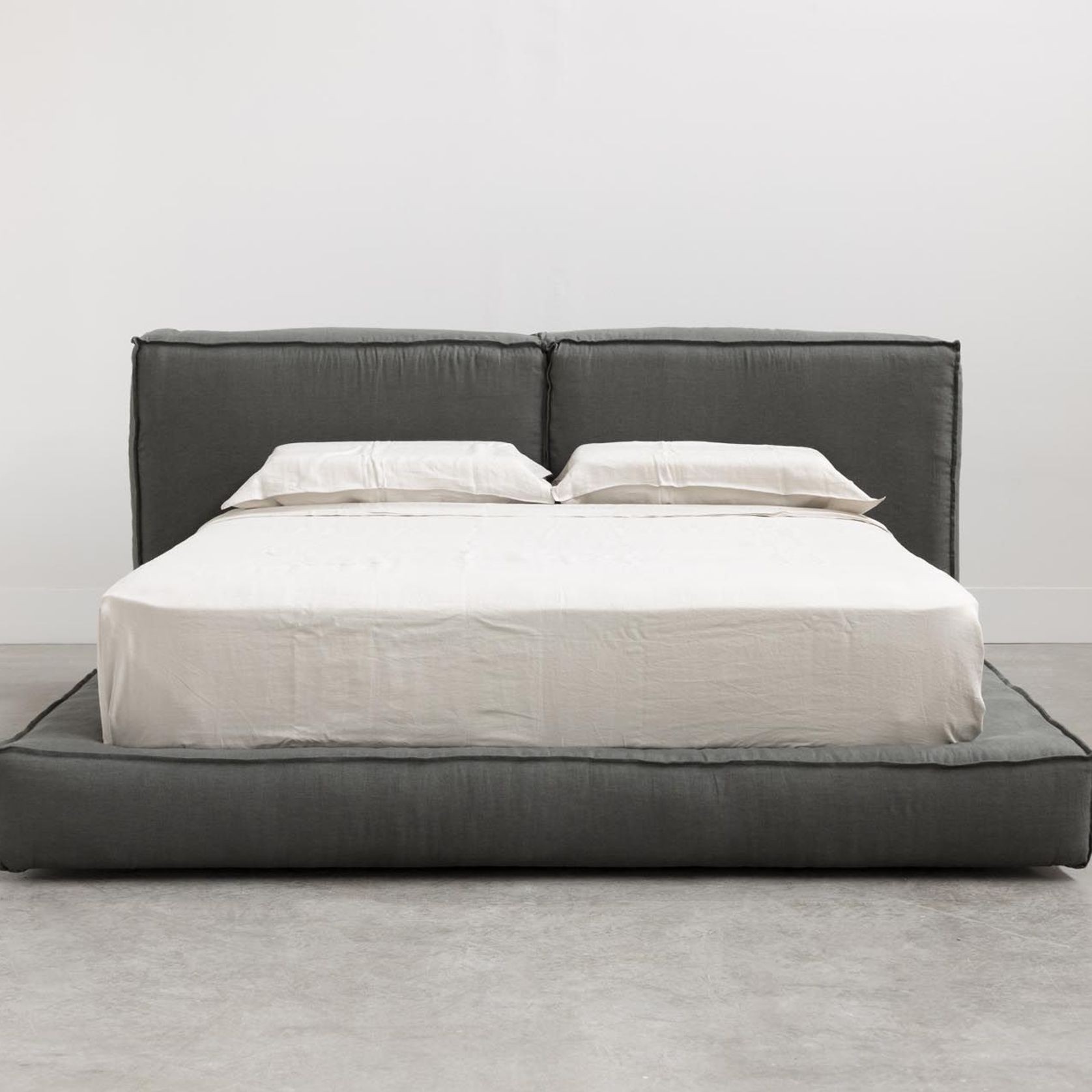 Osca Bed gallery detail image