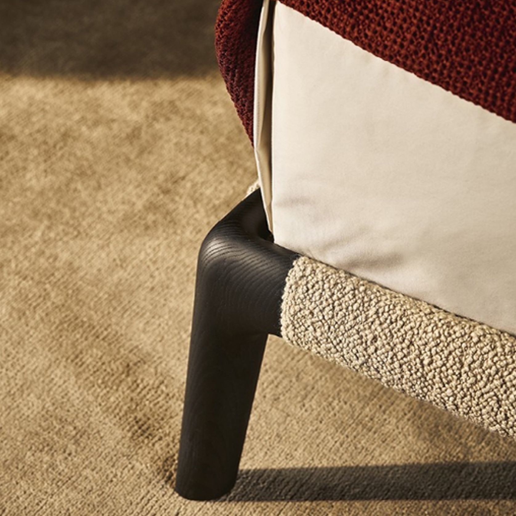 Curve Bed gallery detail image