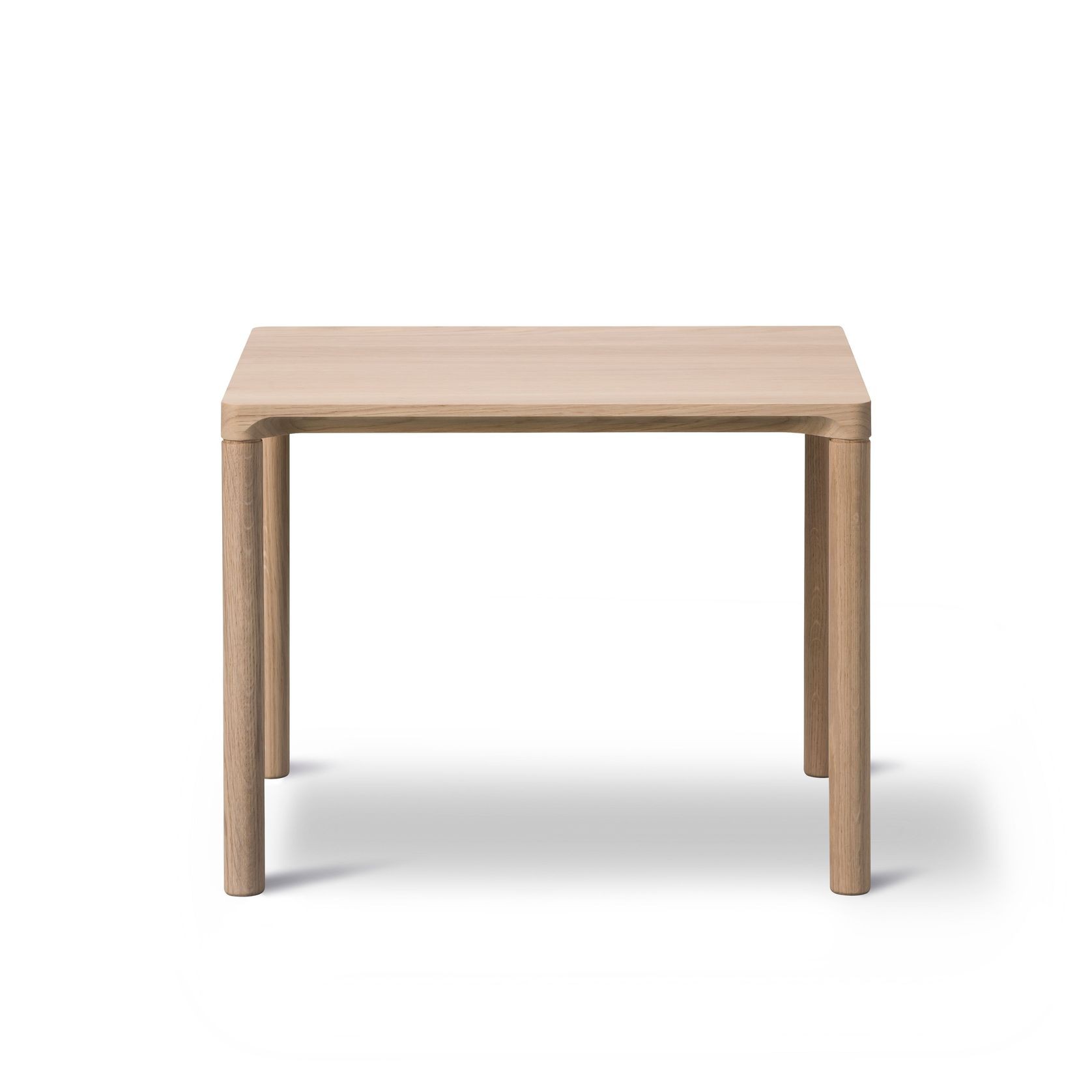Piloti Side Table Model 6705 by Fredericia gallery detail image