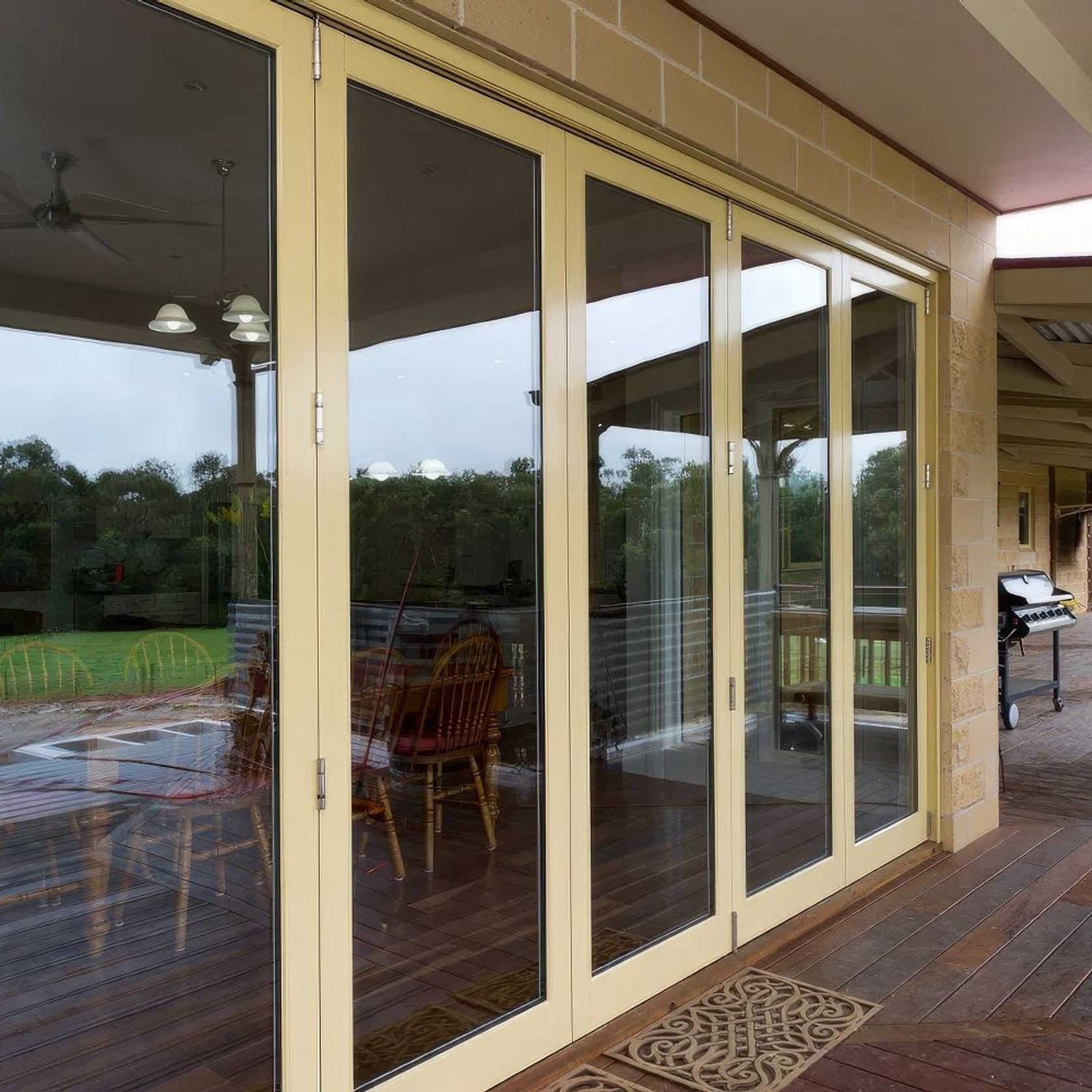 Custom BiFold Doors gallery detail image