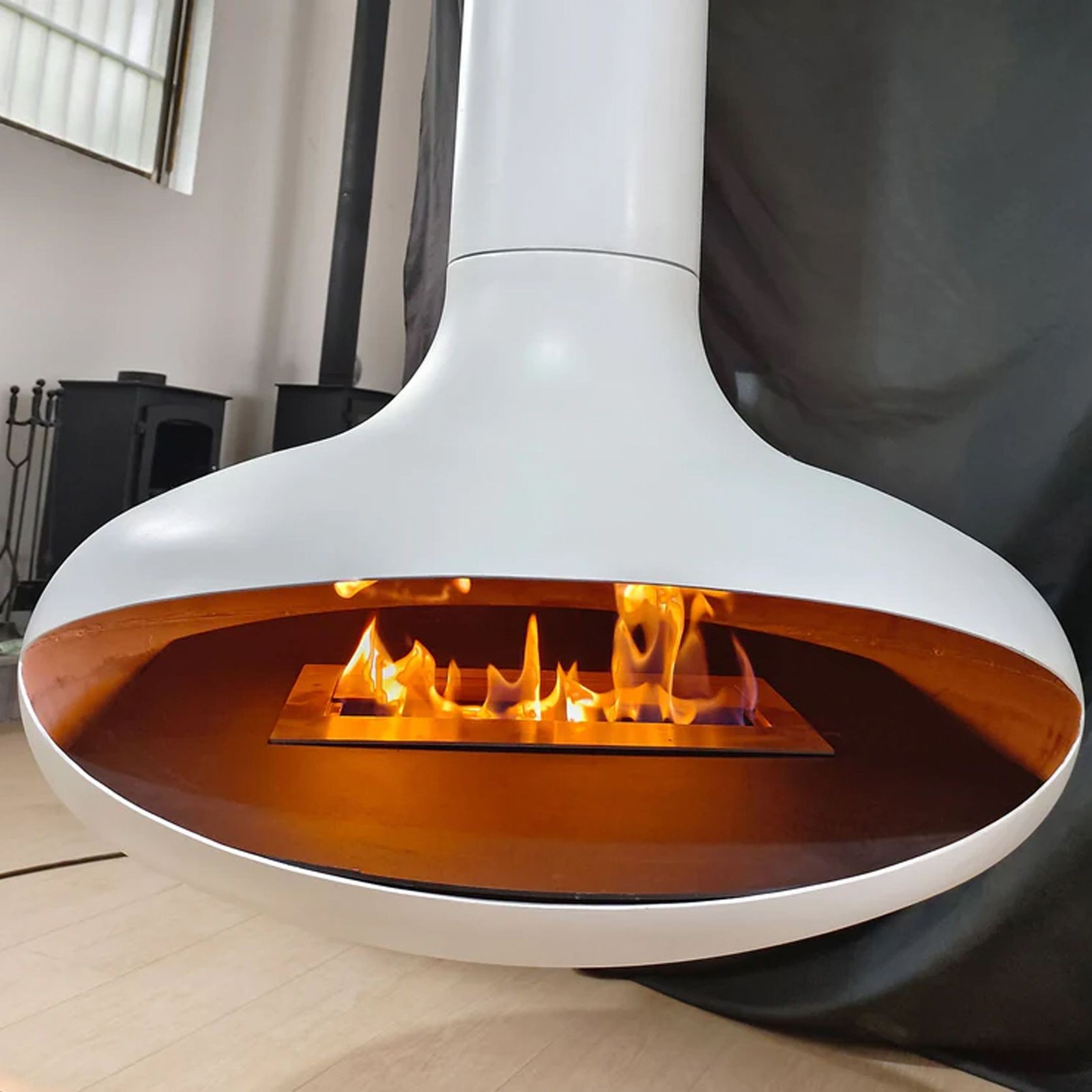 Zen Elegante 800 Bio-Ethanol Suspended Fireplace gallery detail image