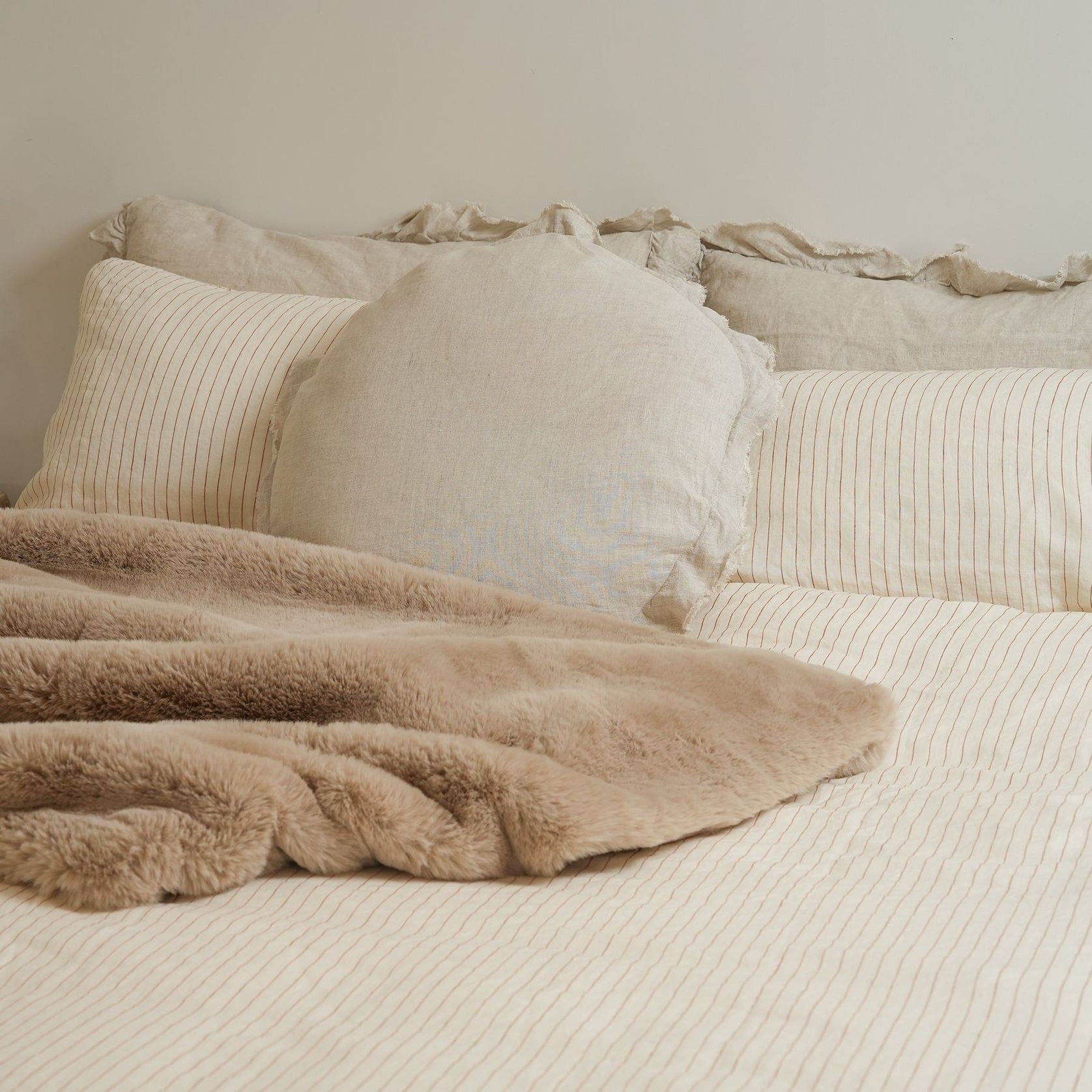 Vegan Fur Throw - Big Bear Pewter gallery detail image
