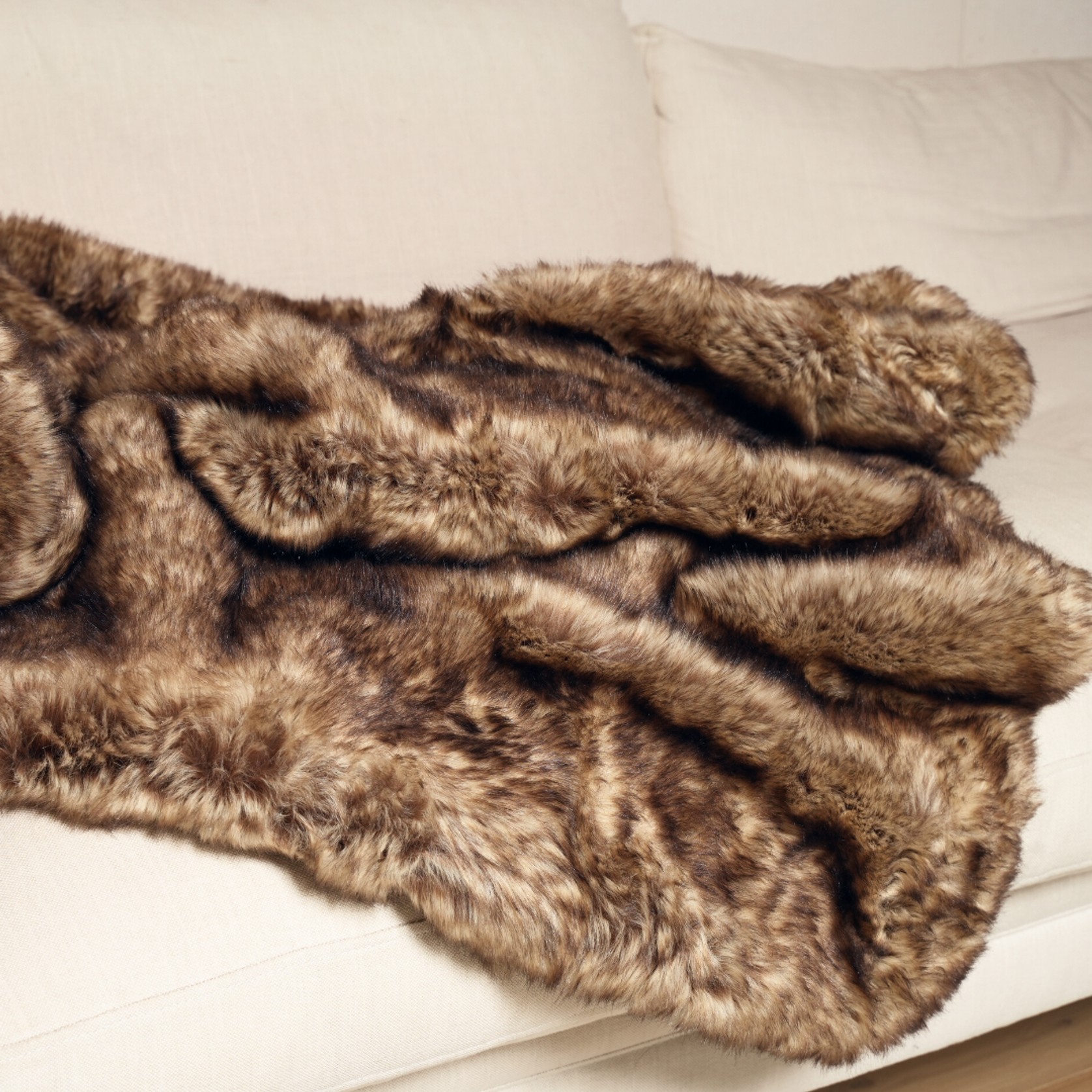 Vegan Fur Throw - Wolf gallery detail image