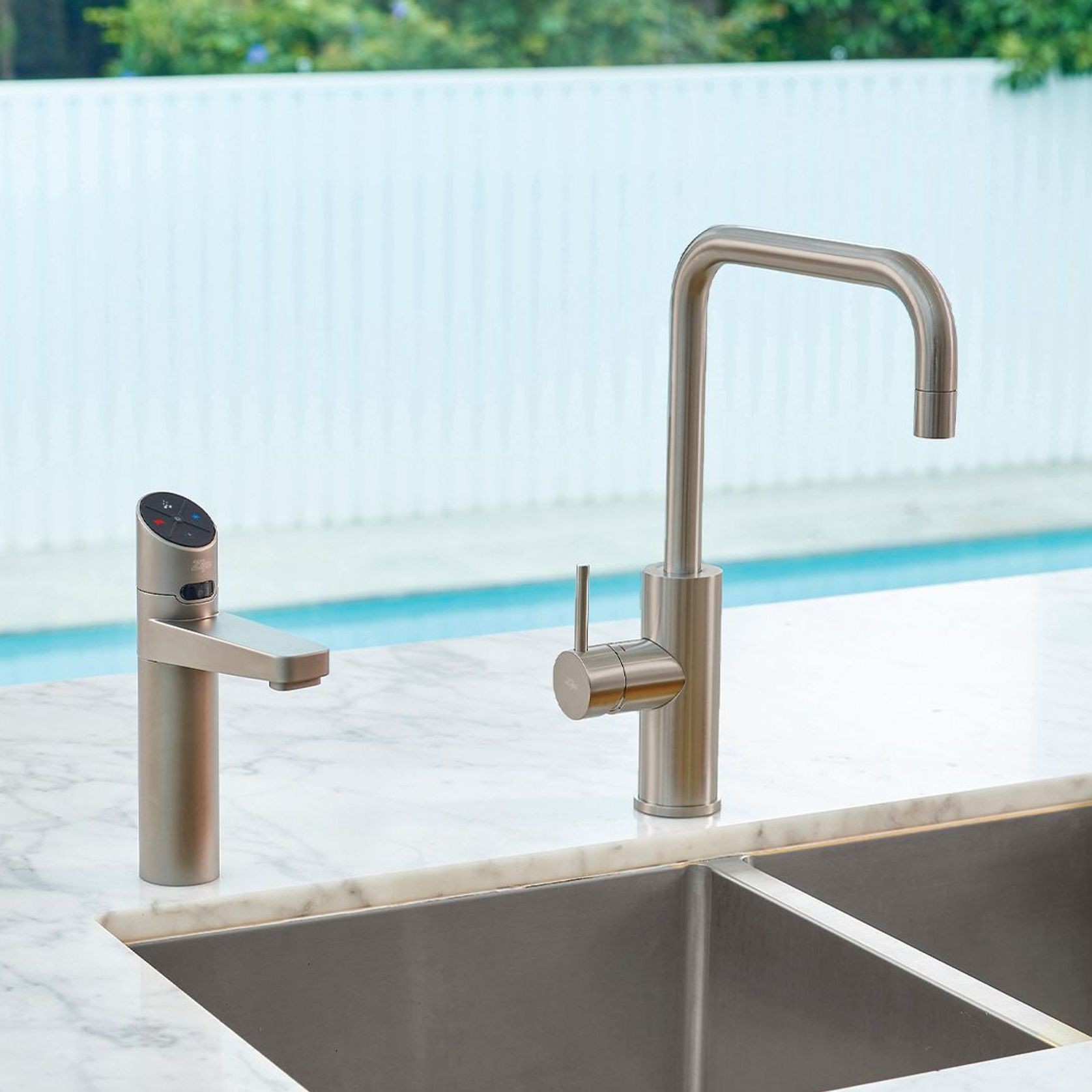 HydroTap G5 CS Elite Plus | Gunmetal gallery detail image