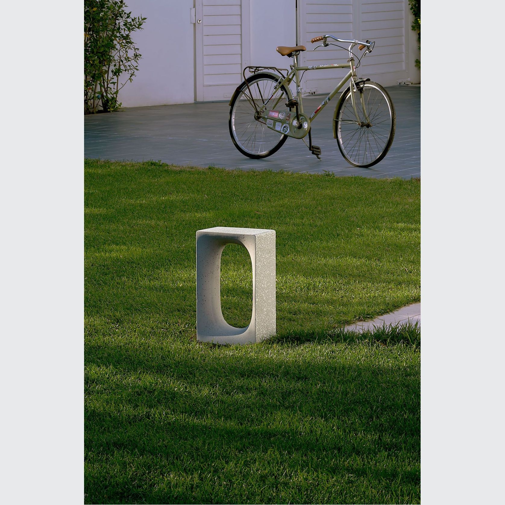 Jan Outdoor Floor Lamp gallery detail image
