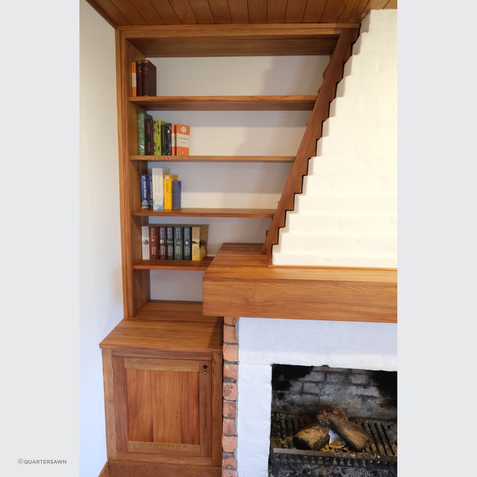 Built-In Cabinets, Bookcase & Mantel gallery detail image