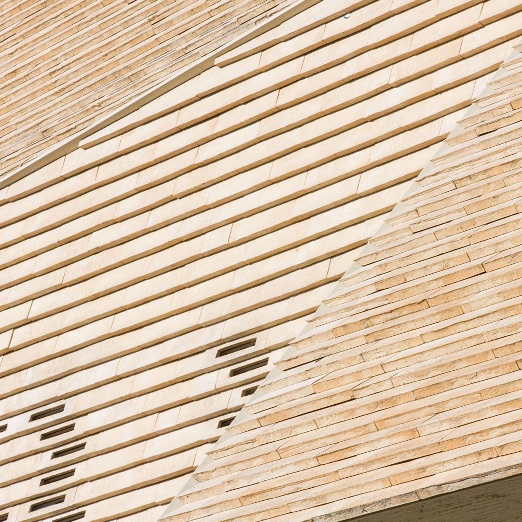 Petersen Cover™ gallery detail image