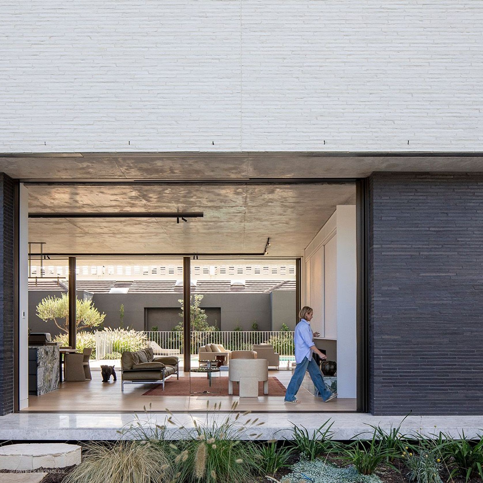 Handmade Petersen Kolumba bricks, Brise House