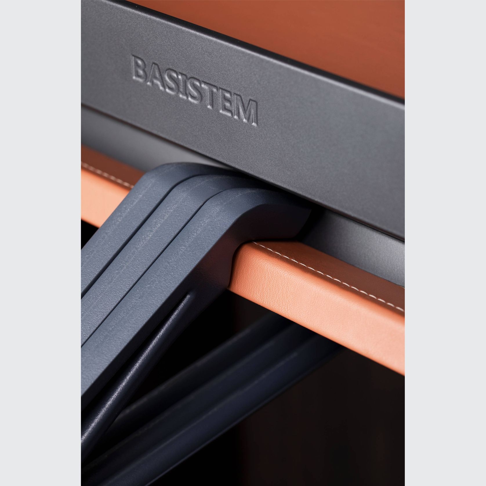 Basistem LIESTAL Elaine Pant Rack gallery detail image