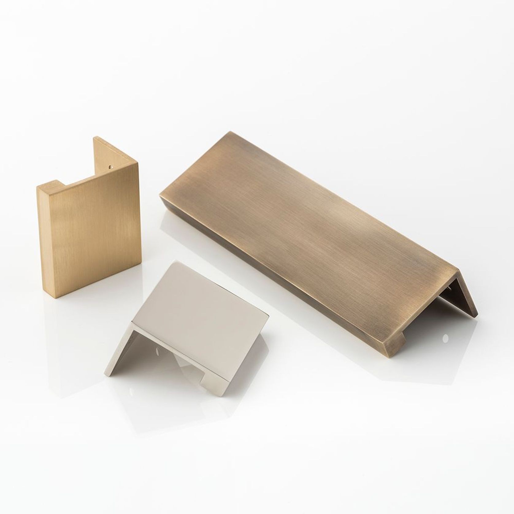 Joseph Giles Cube Edge Pull gallery detail image