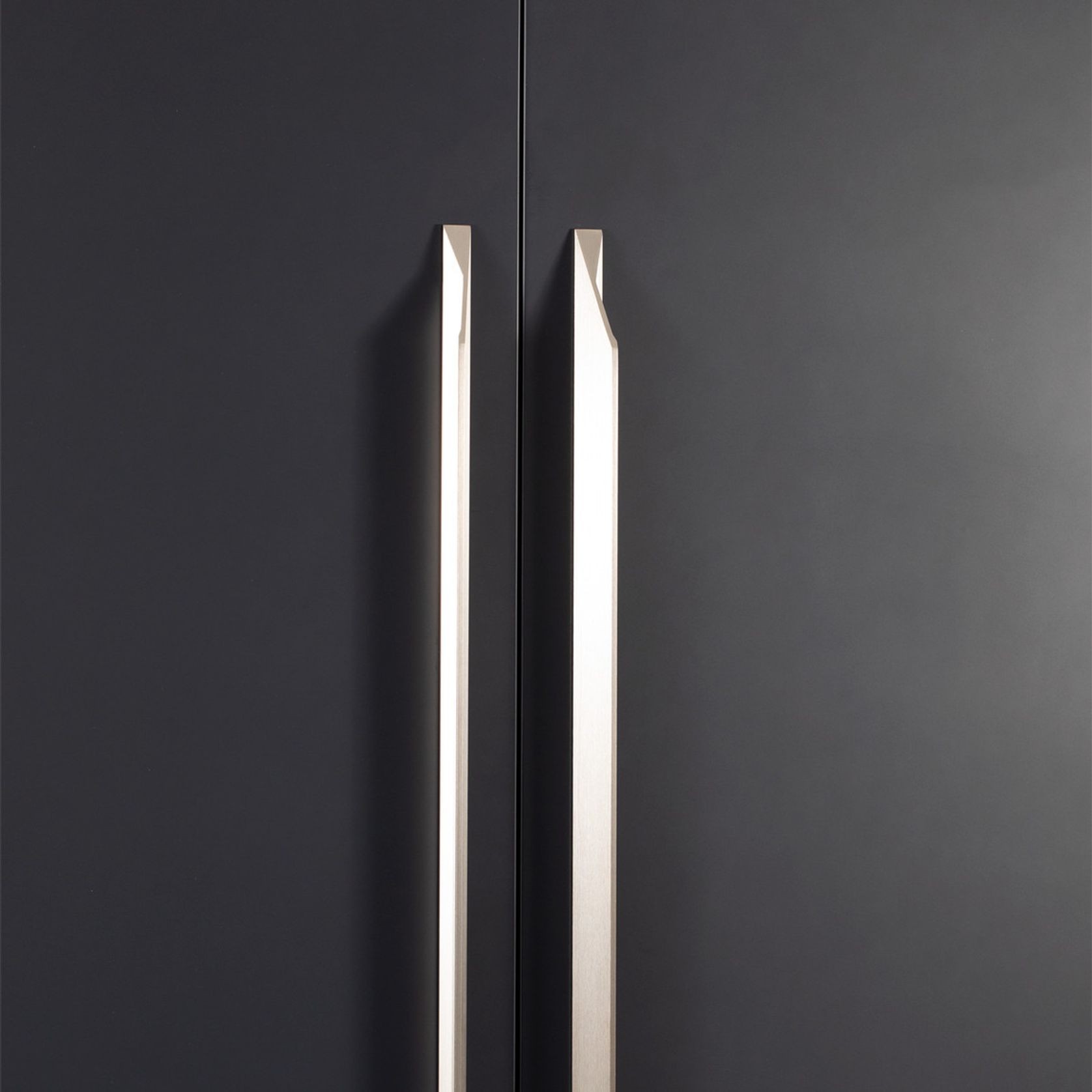 Momo Handles - Cutt Collection gallery detail image