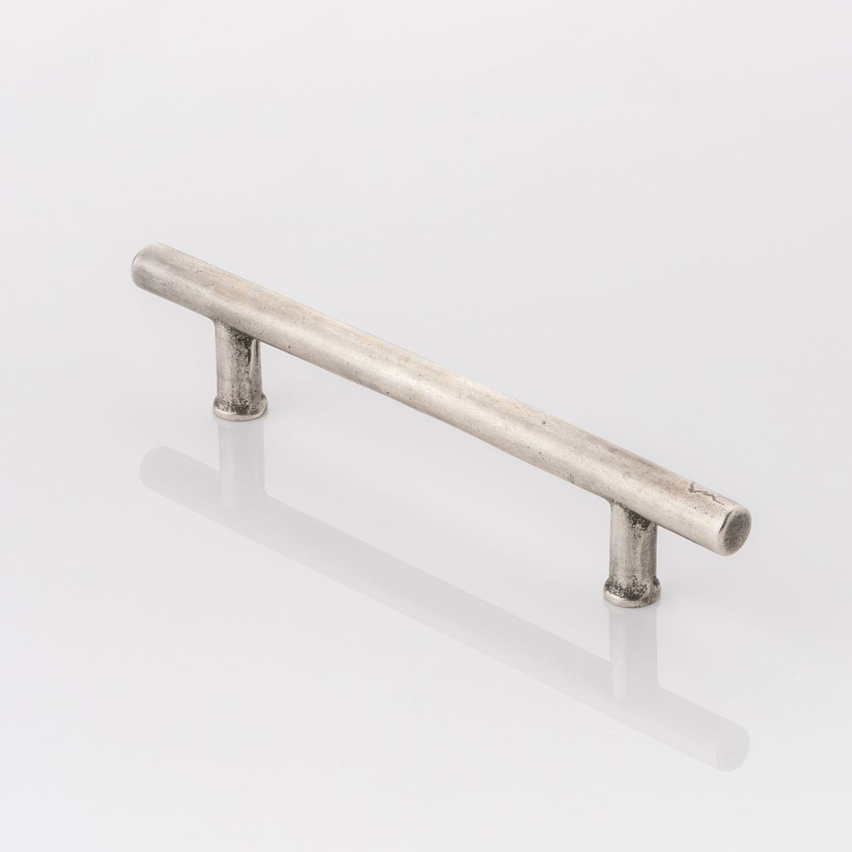 Joseph Giles Organo Bronze Cabinet Hardware gallery detail image