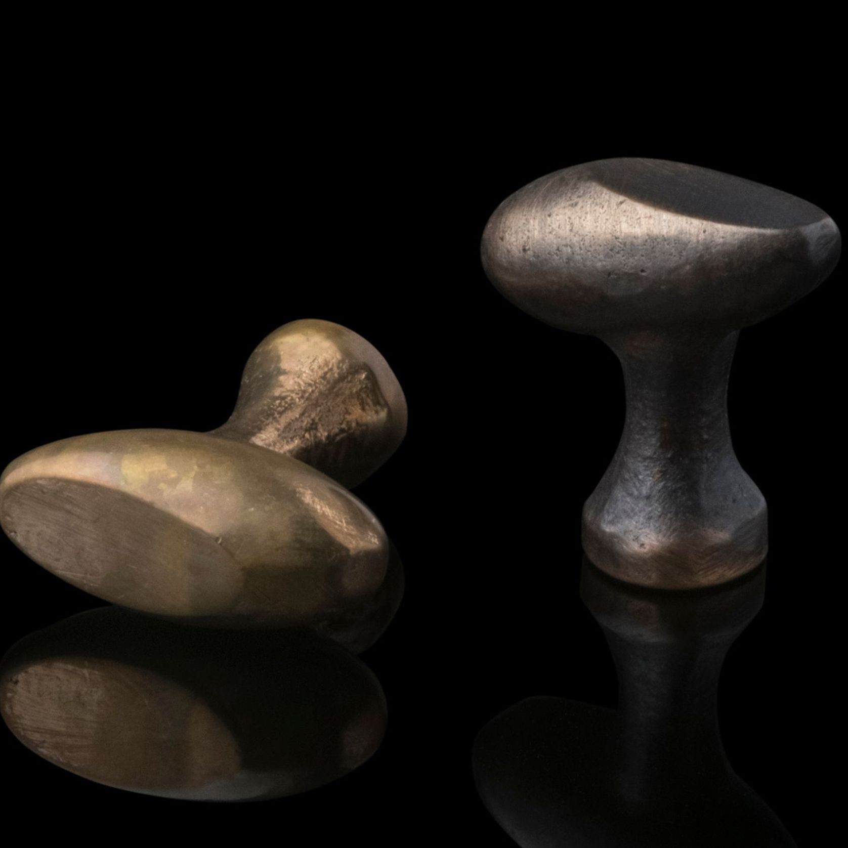 Joseph Giles Organo Bronze Cabinet Hardware gallery detail image