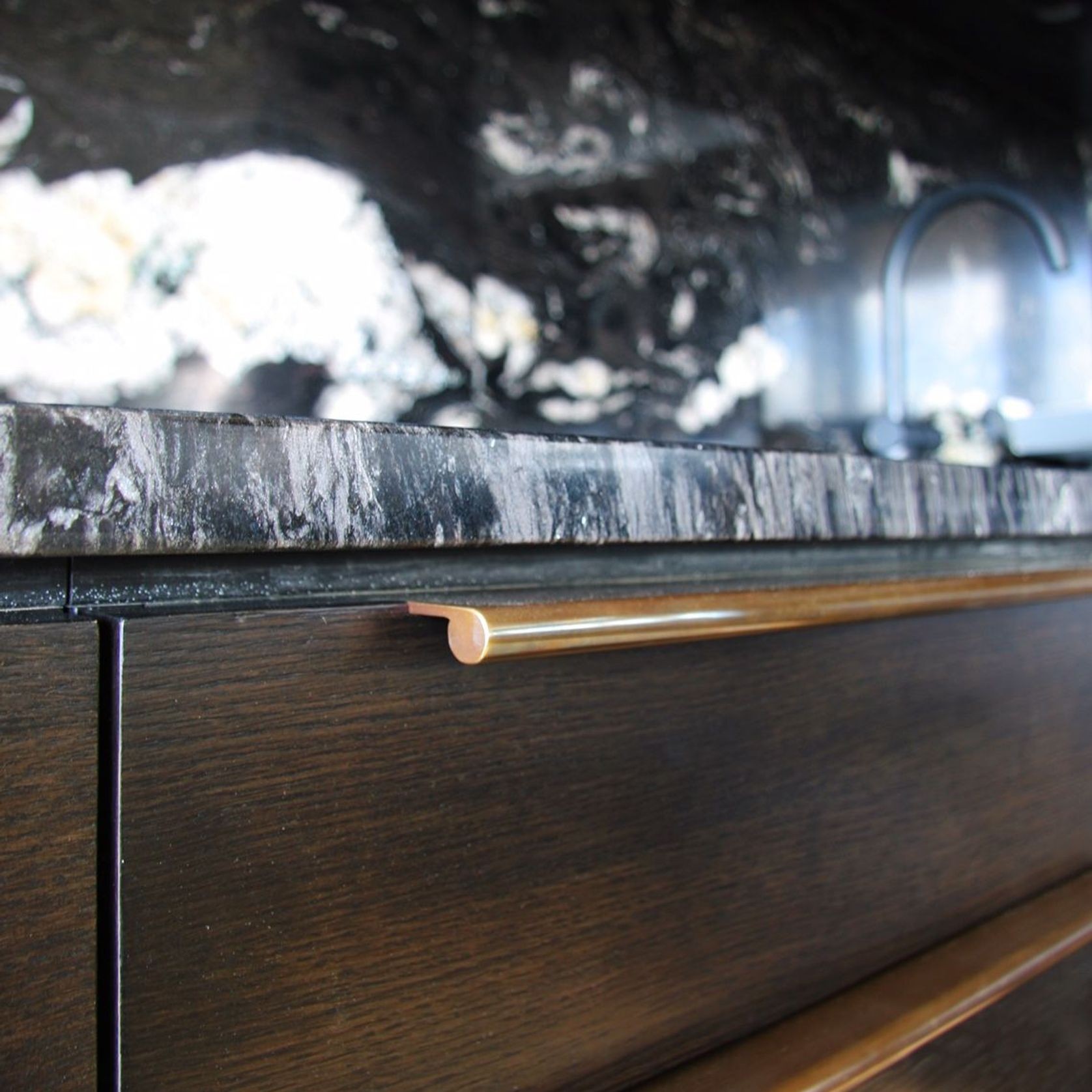 HB370 + HB380 Series Continuous Drawer Pull gallery detail image
