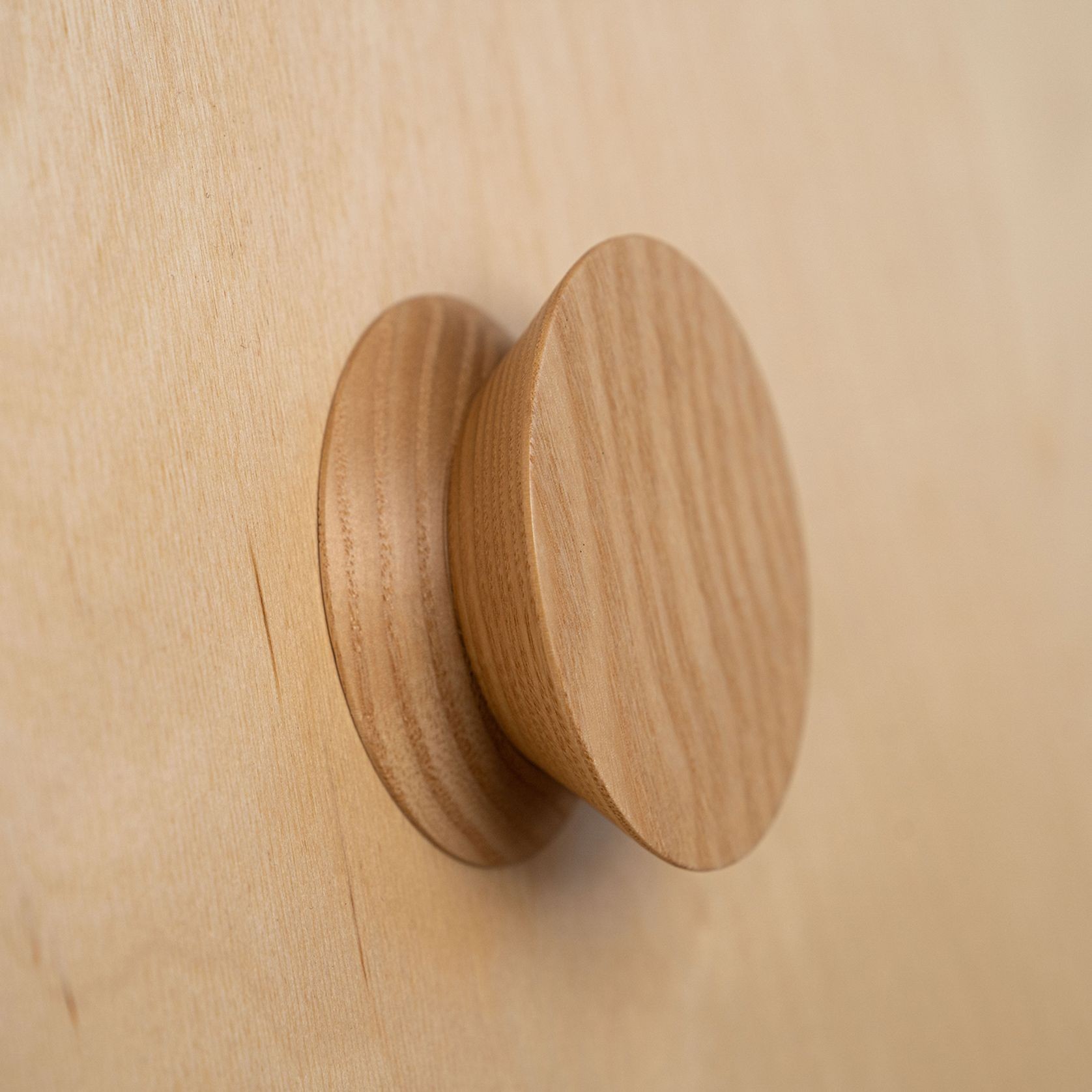 Yo-yo Knob or Handle gallery detail image