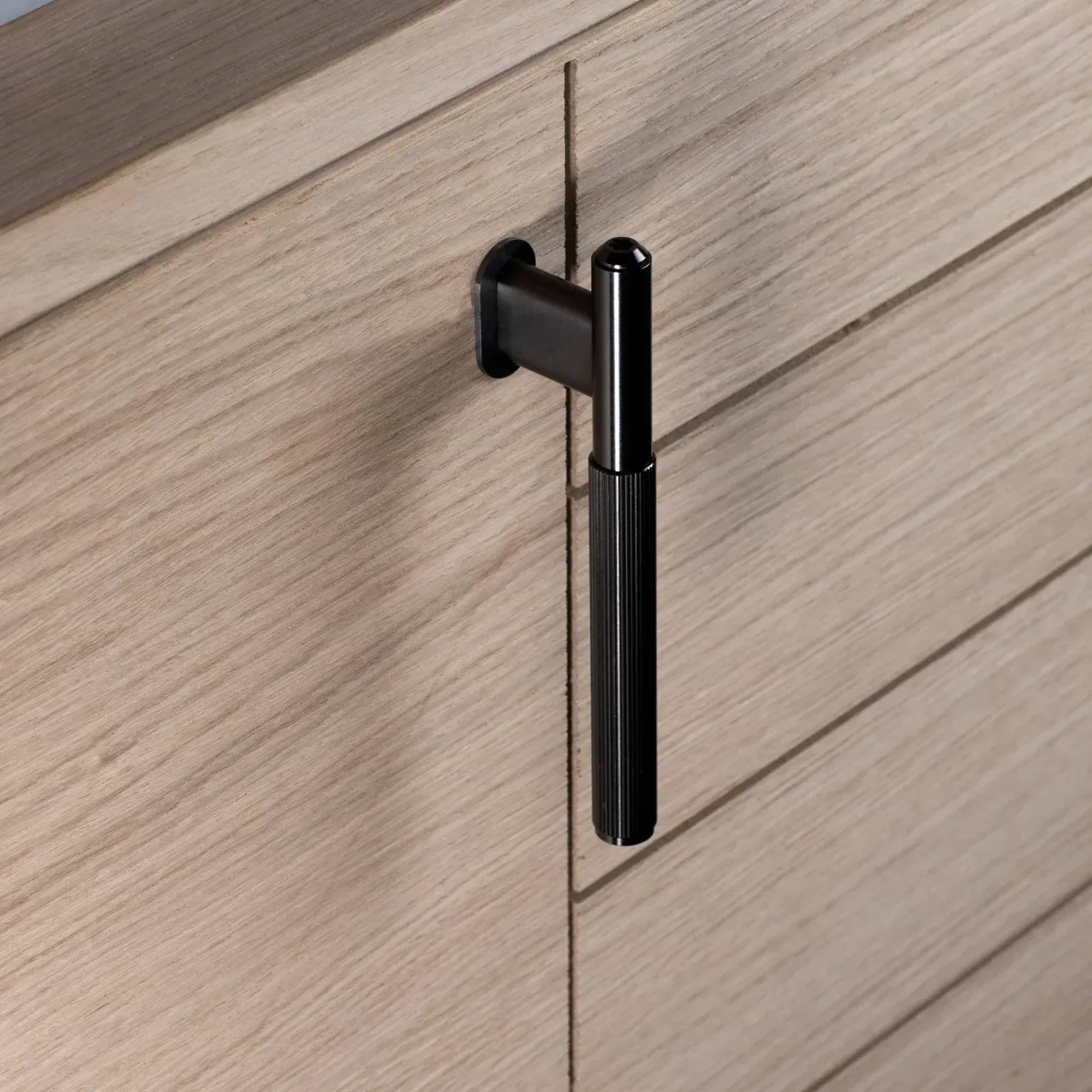 L-Bar gallery detail image