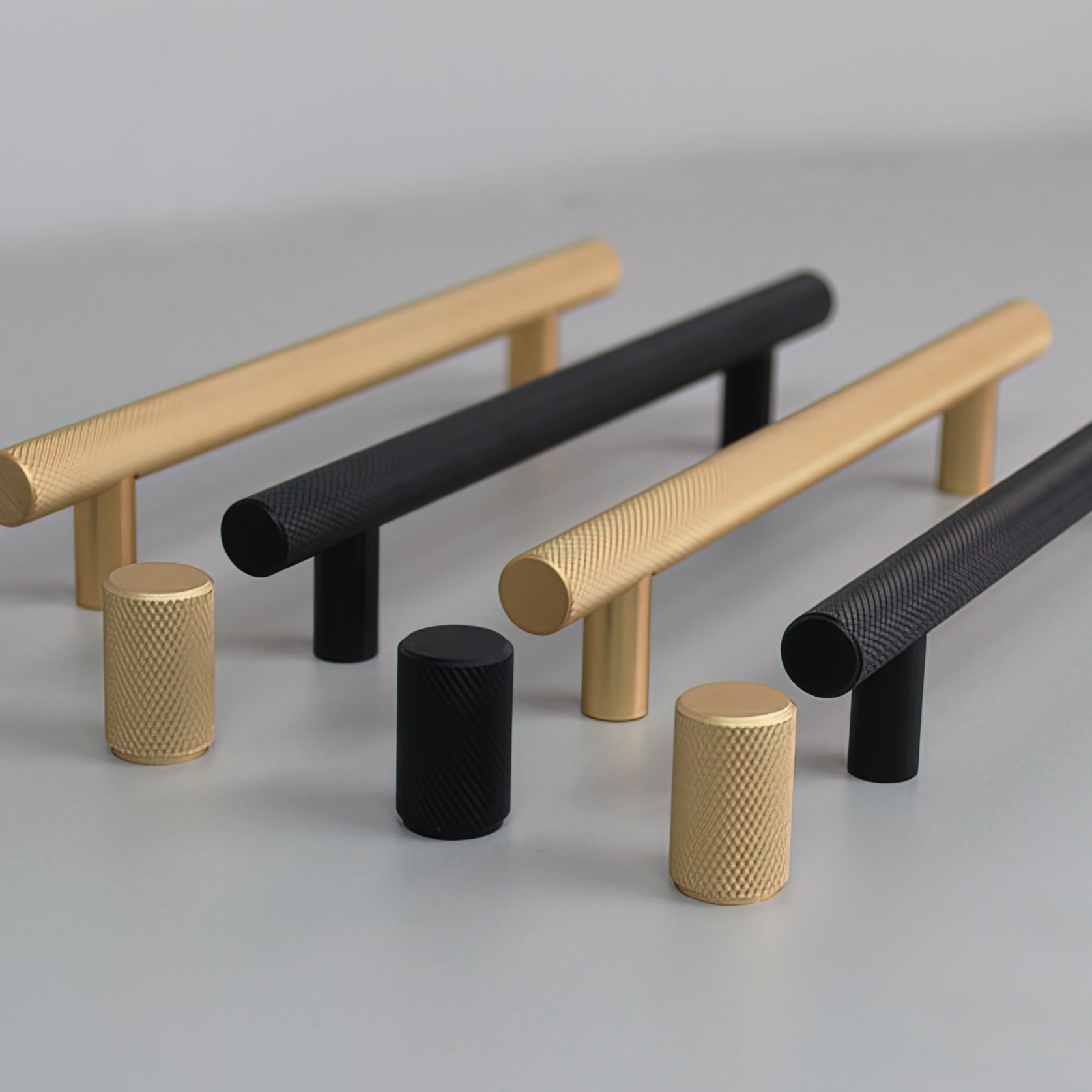 Quilt Handle & Knob By Metakor (No. 263) gallery detail image
