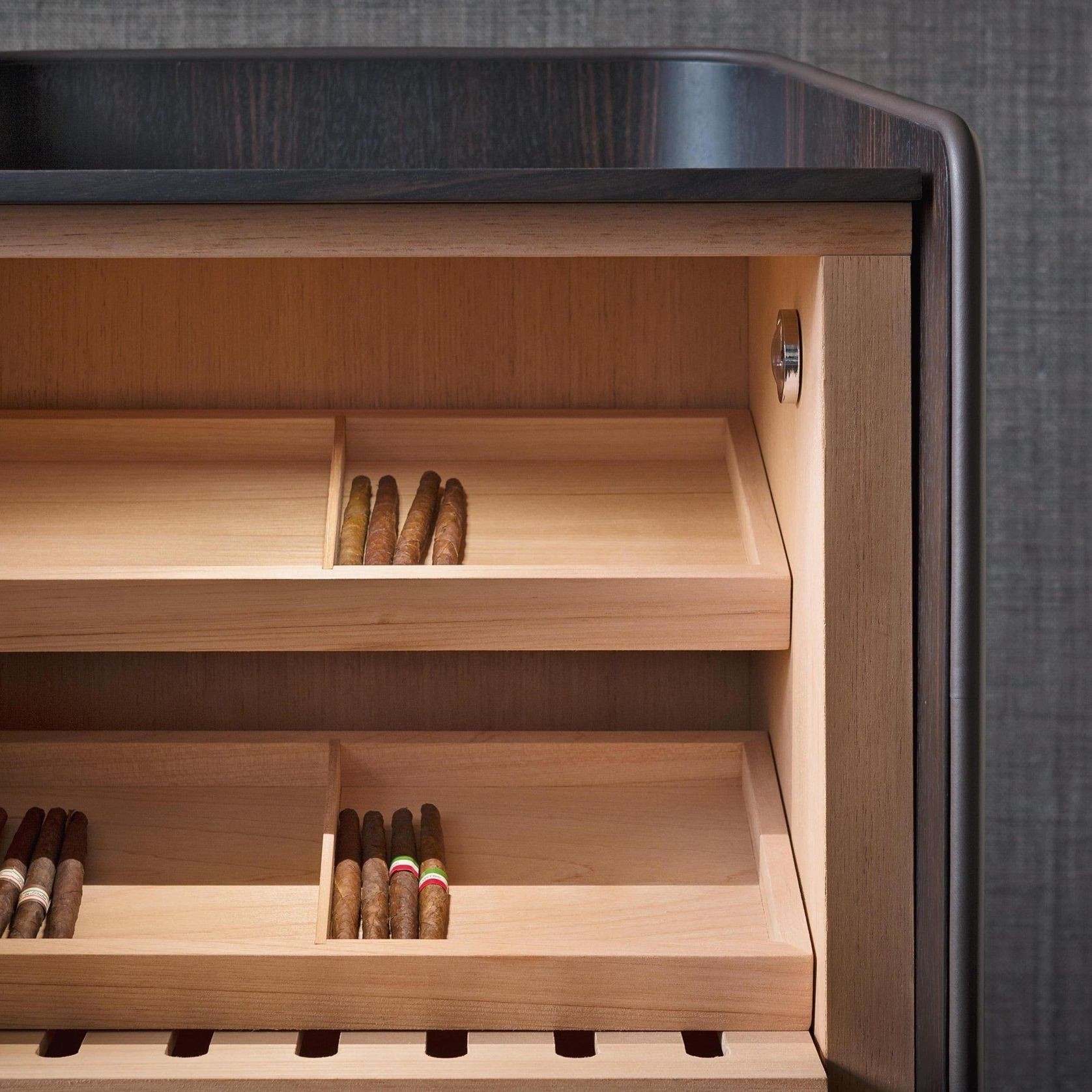 Gentleman Cigar Storage gallery detail image
