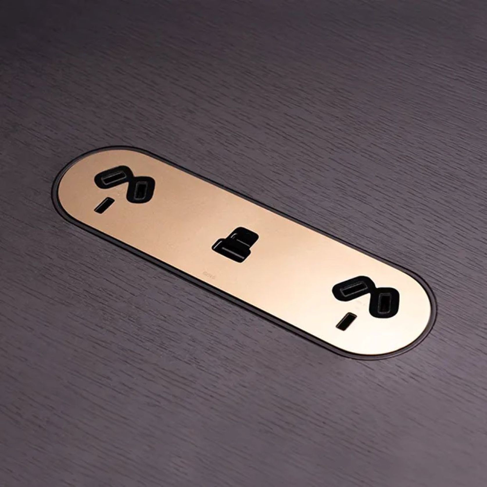 Euca Desk Power gallery detail image