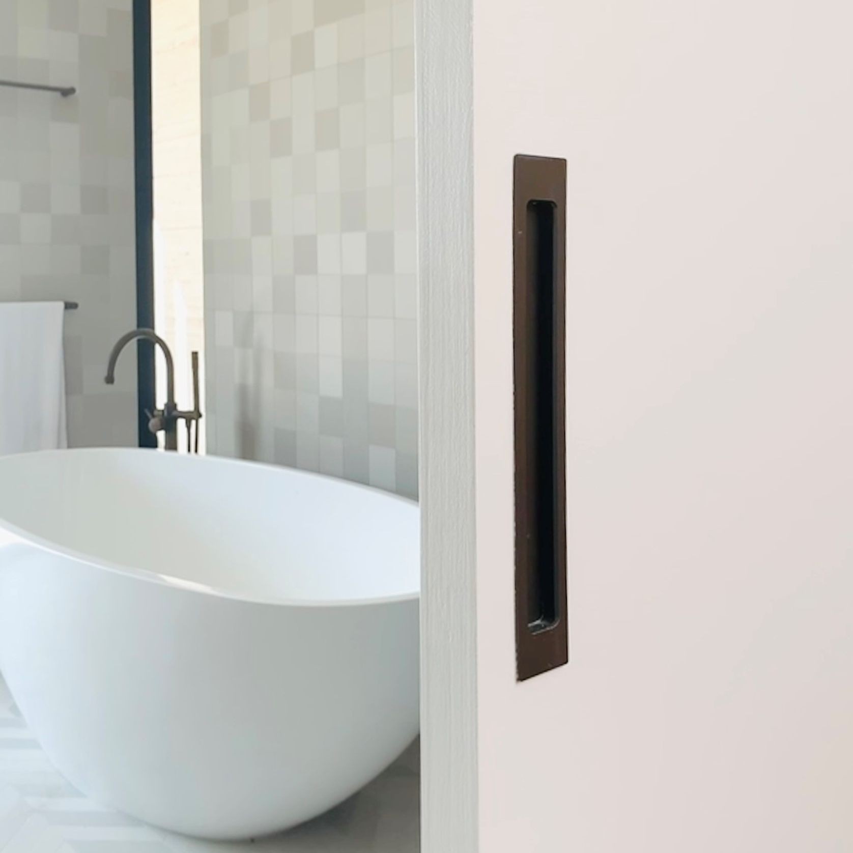 HB665 250mm Flush Pull for Sliding/Cavity Slider Doors gallery detail image