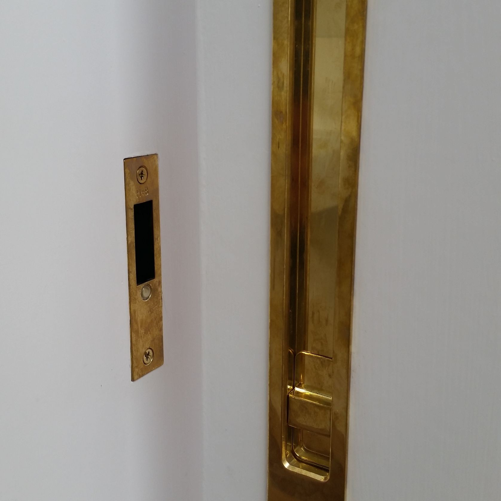 HB695 250mm Sliding Door Privacy Lock – 55mm Backset gallery detail image