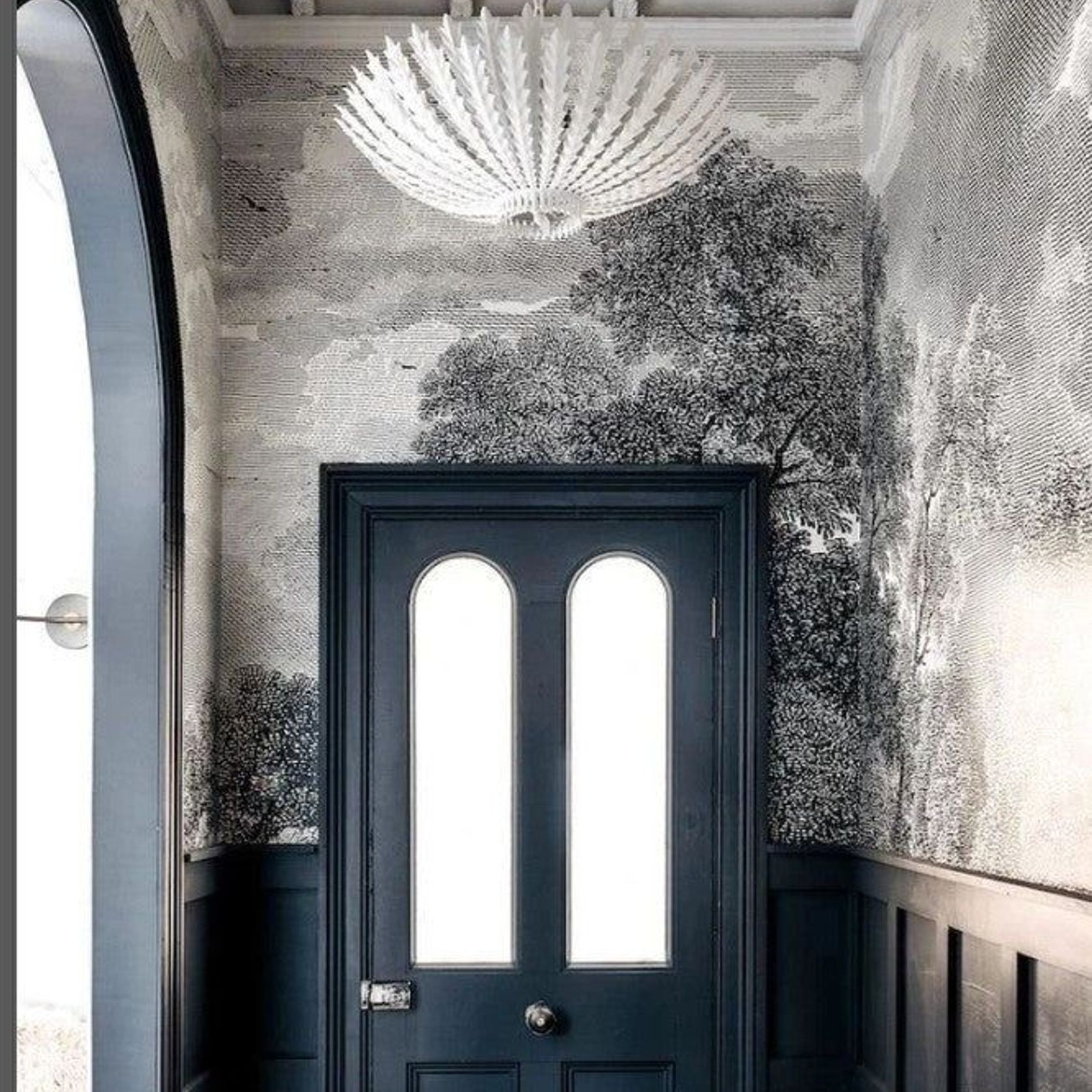 Visual Comfort AERIN Hampton Chandelier gallery detail image