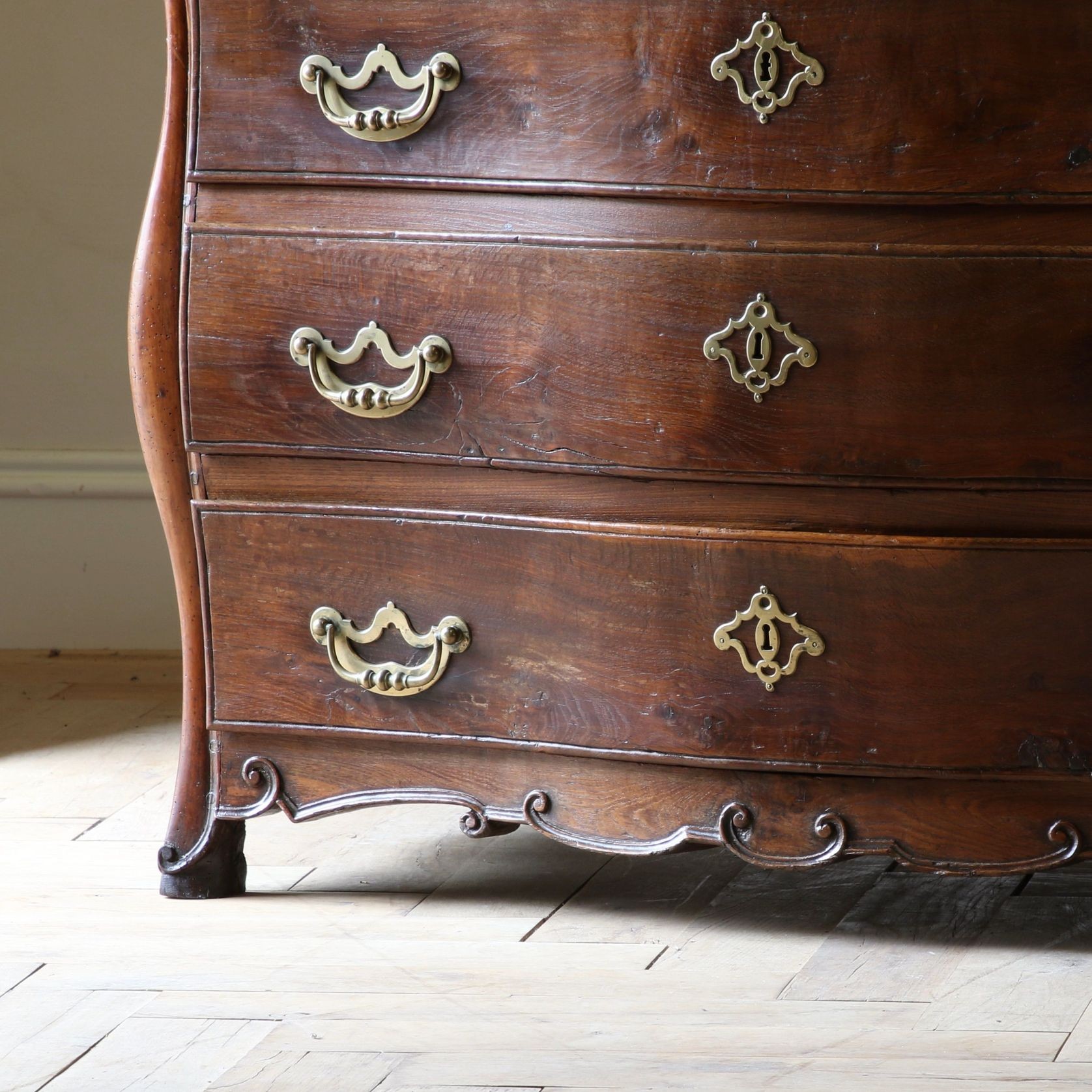 Saint Malo Bow-Fronted Commode gallery detail image