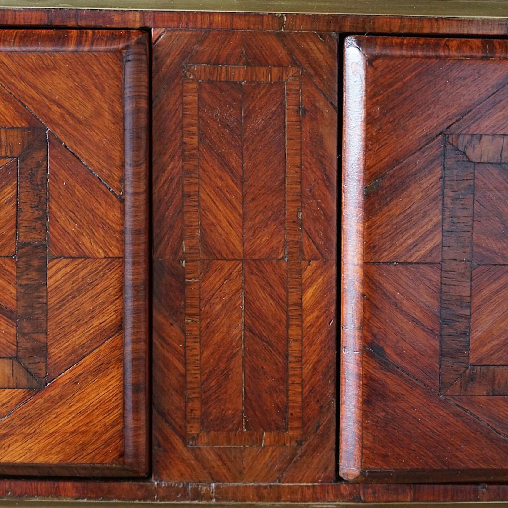 French Régence Marquetry Commode gallery detail image