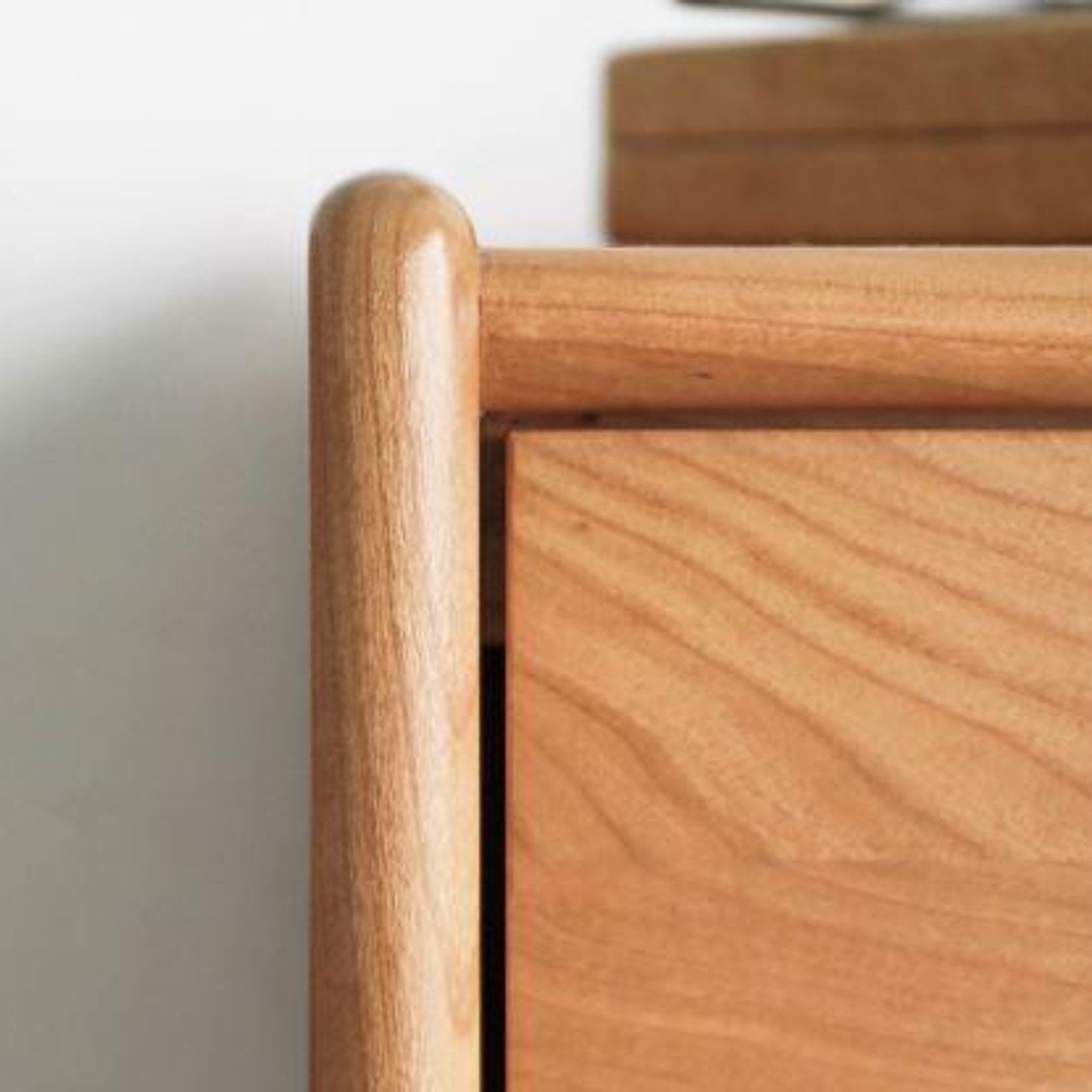 Prunus Solid Cherry Large Chest of Drawers gallery detail image