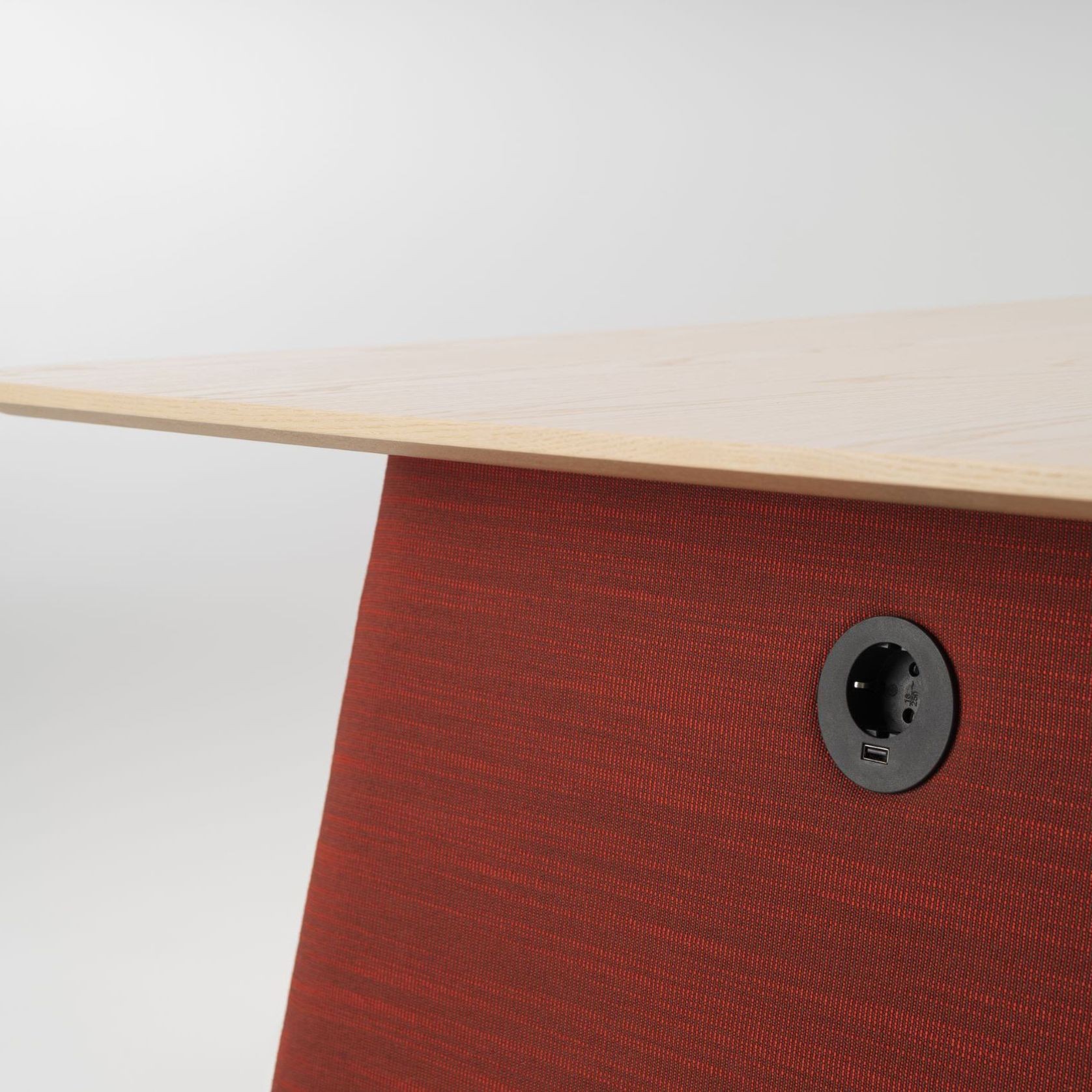 Osaka Large Table 1100 x 1100, H620 by Teruhiro Yanagihara gallery detail image