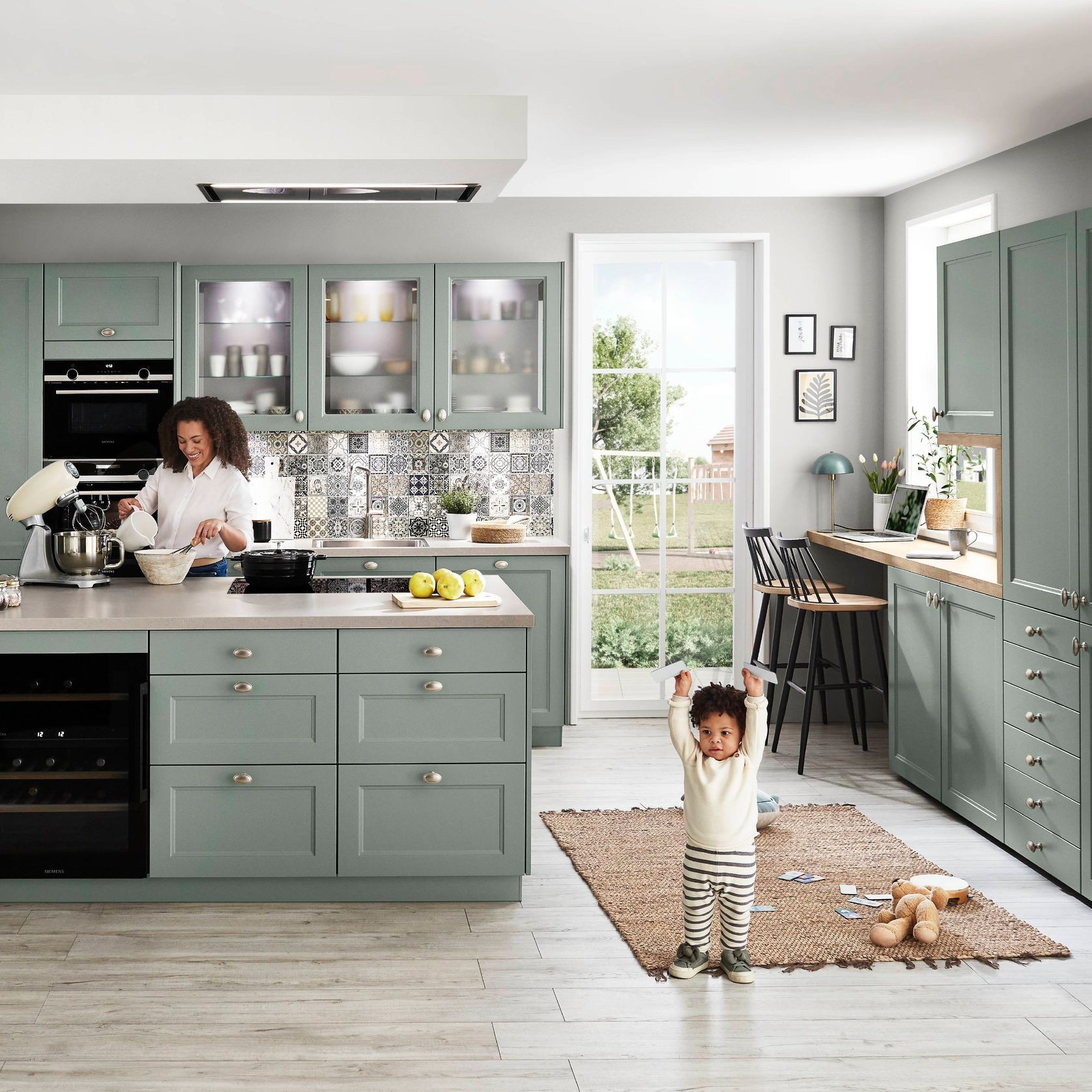 Cascada Traditional Kitchen Cabinetry gallery detail image