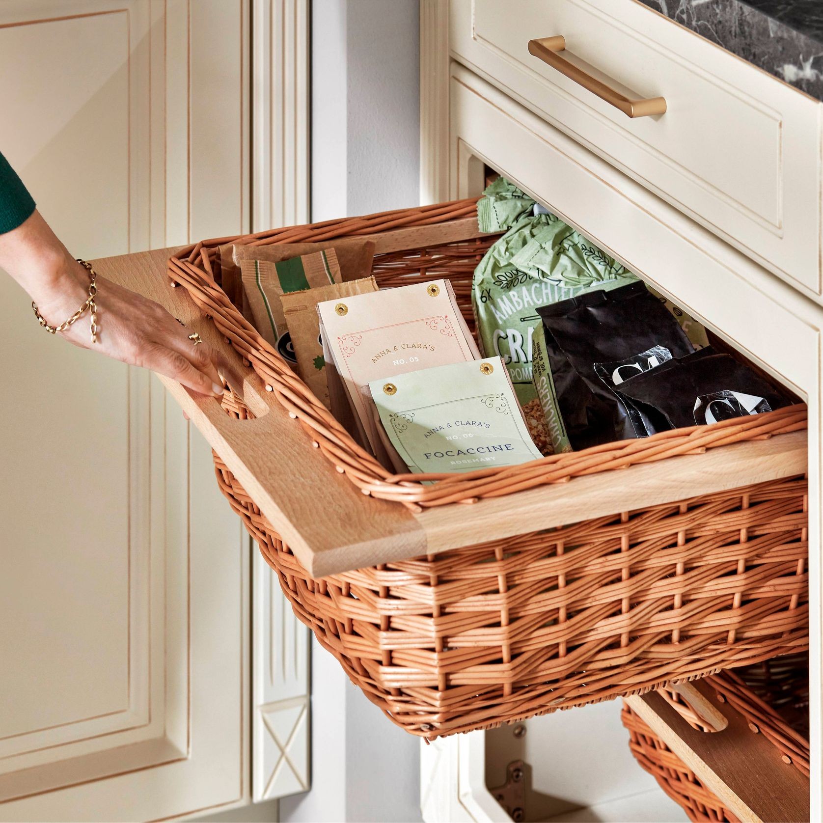 Castello Traditional Kitchen Cabinetry gallery detail image