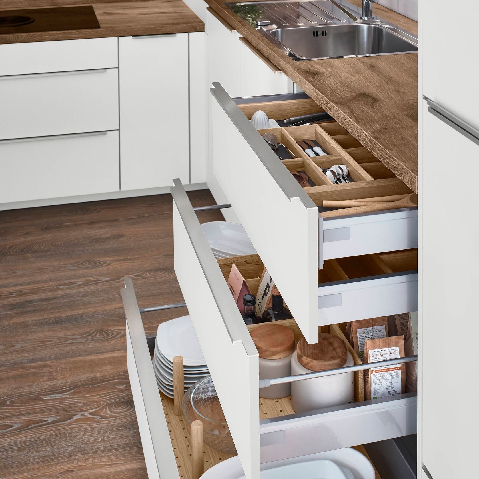 Senso Lacquered Matt Kitchen Cabinetry gallery detail image