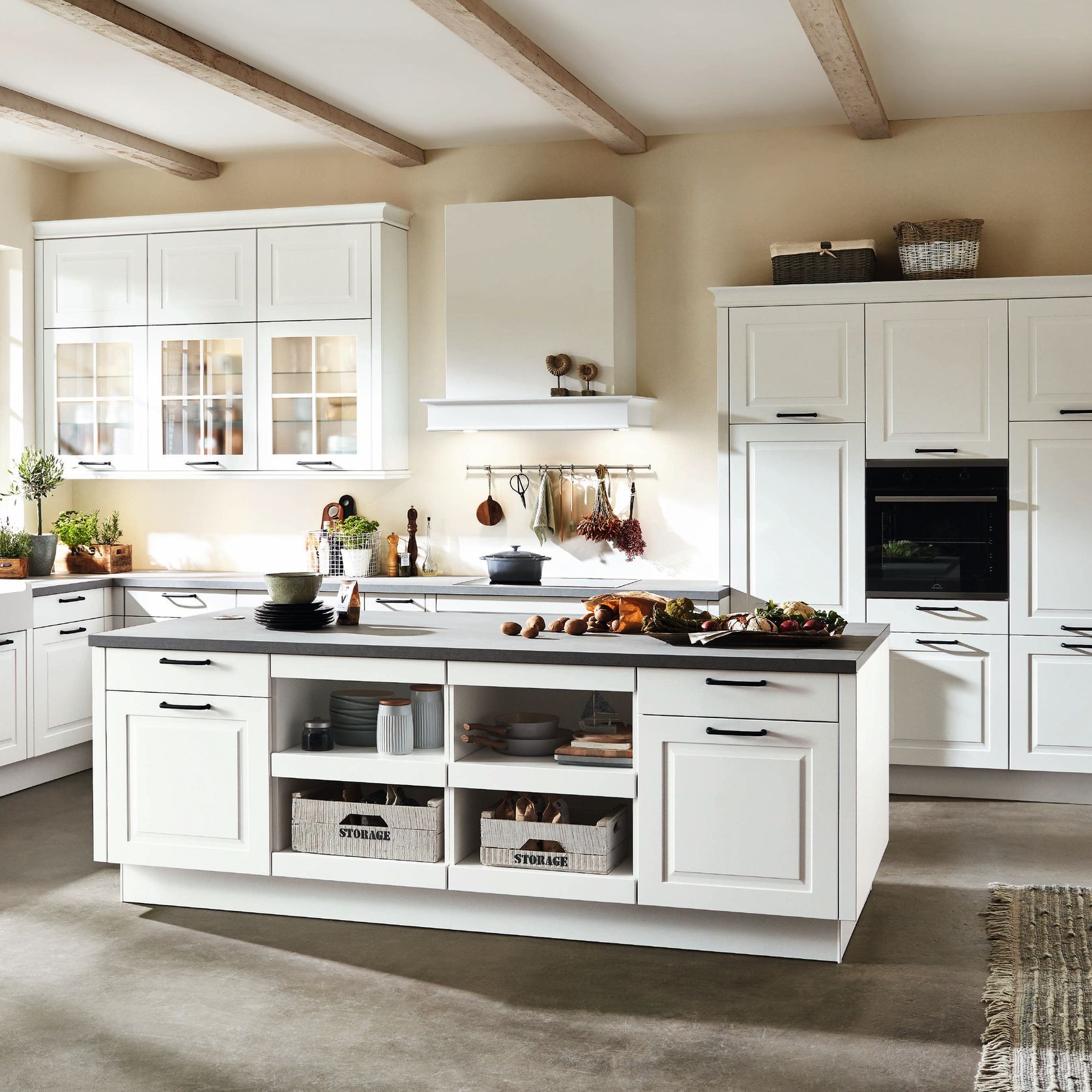 Sylt Traditional Lacquered Kitchen Cabinetry gallery detail image