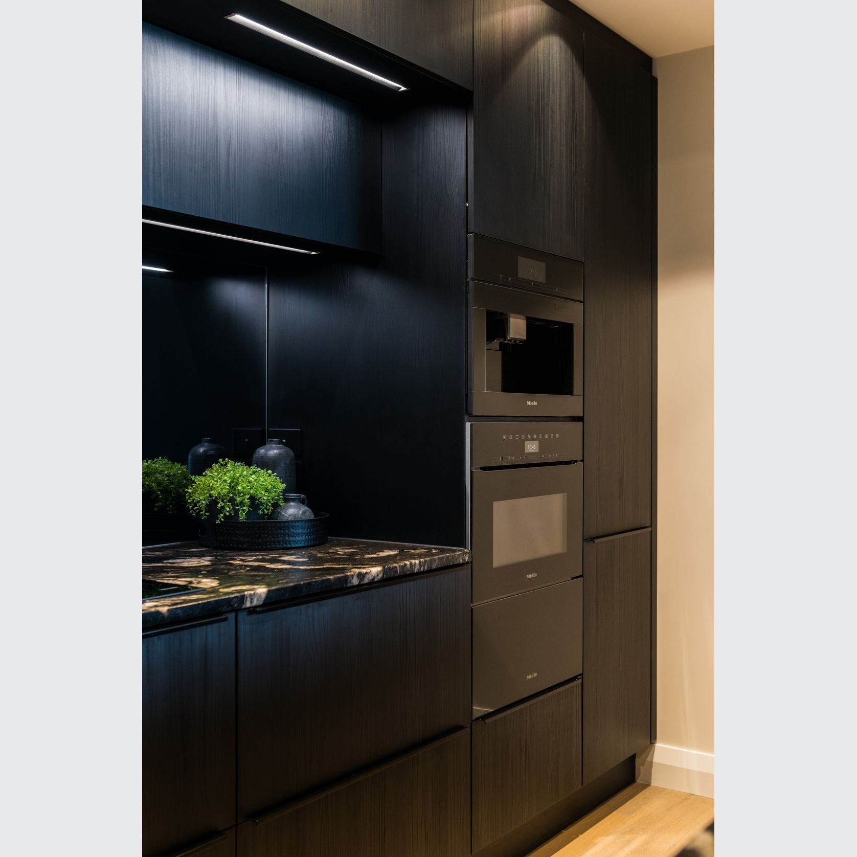Selva Virginia Oak Kitchen Cabinetry gallery detail image