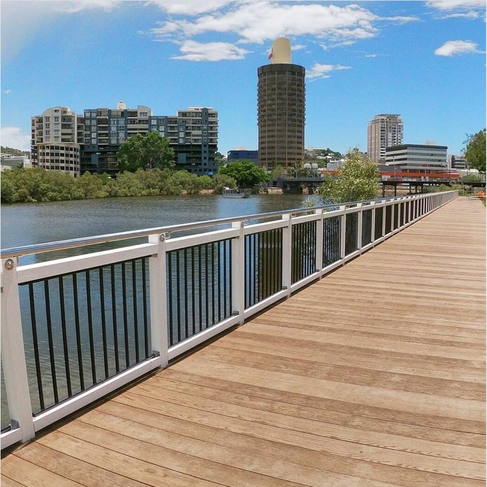 Coppered Oak | Enhanced Grain Decking gallery detail image