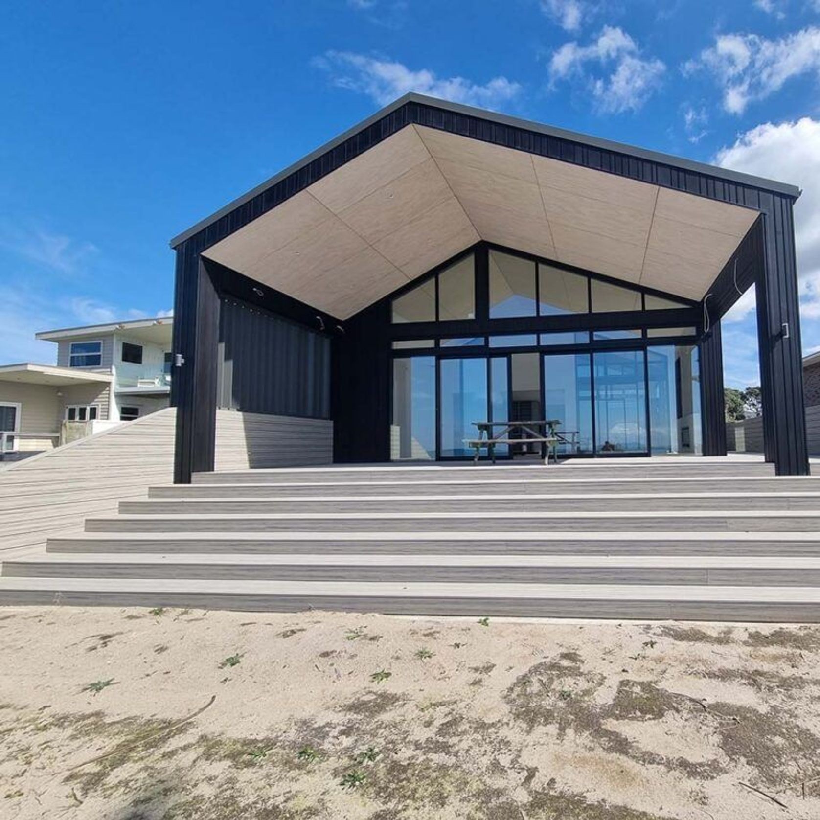 Deckorators® Voyage™  Composite Decking gallery detail image