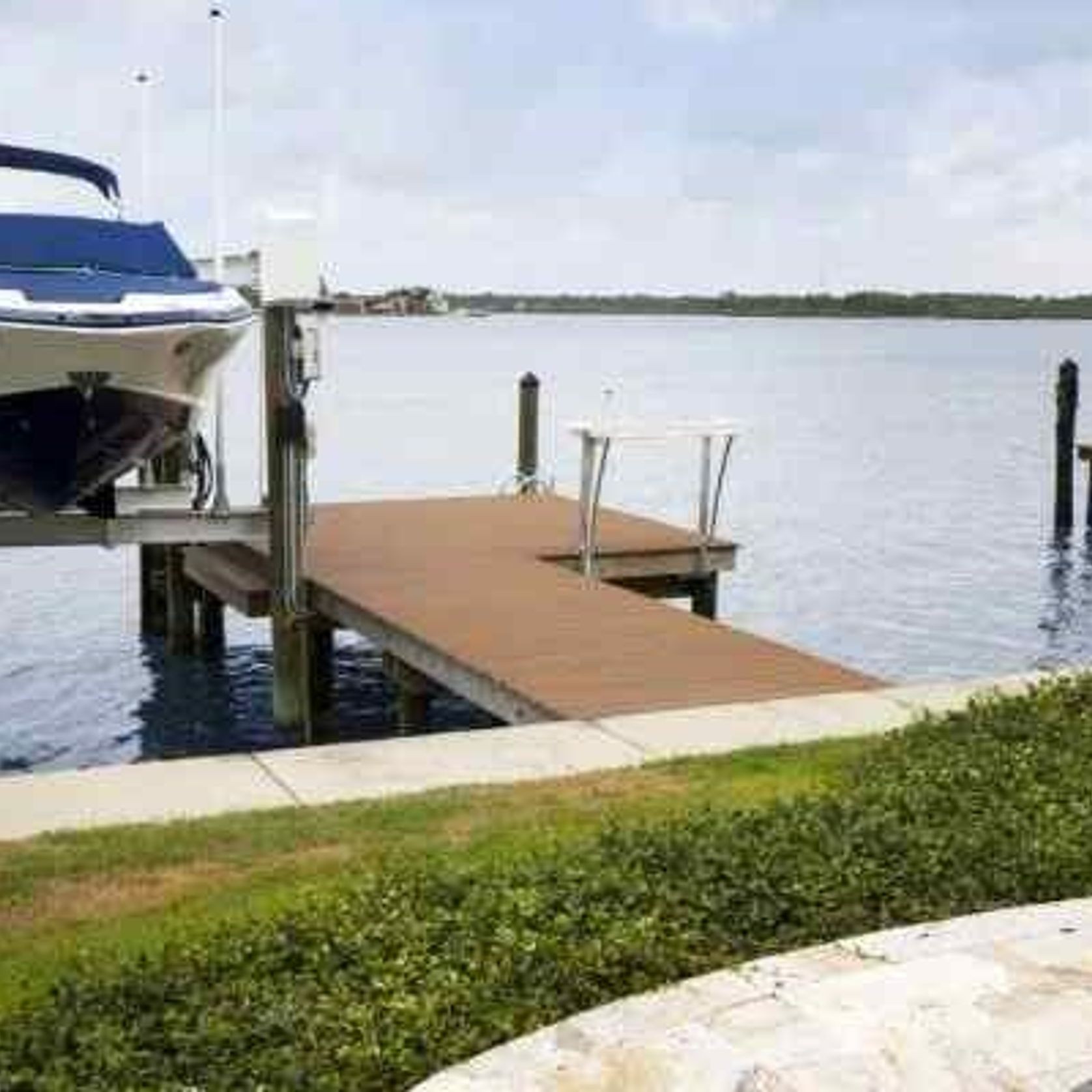 TimberTech Azek Polymer Decking: Vintage & Landmark gallery detail image