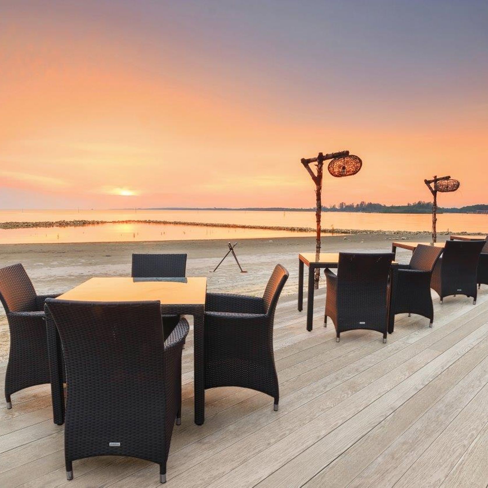 Limed Oak | Enhanced Grain Decking gallery detail image