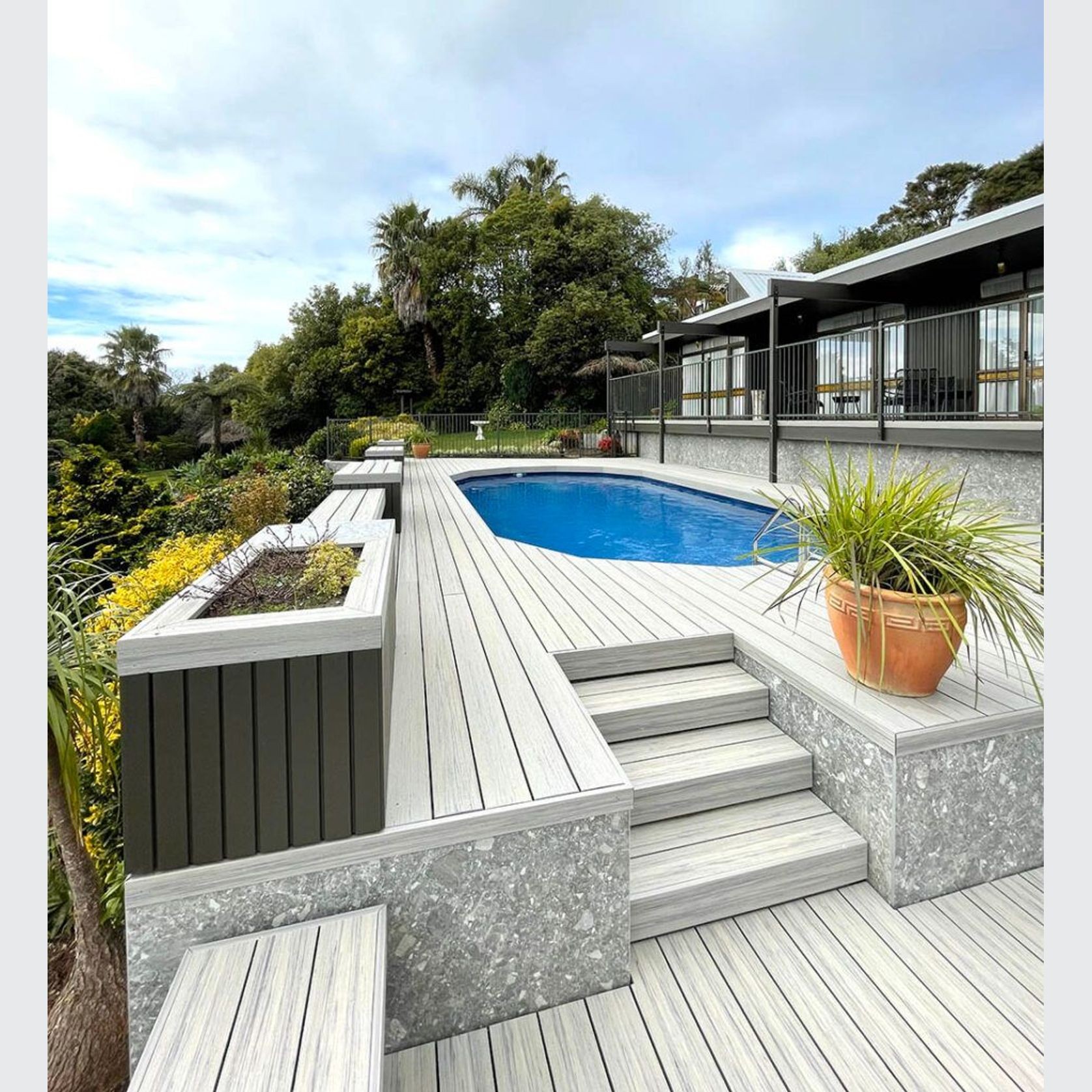 Deckorators® Voyage™ Composite Decking gallery detail image