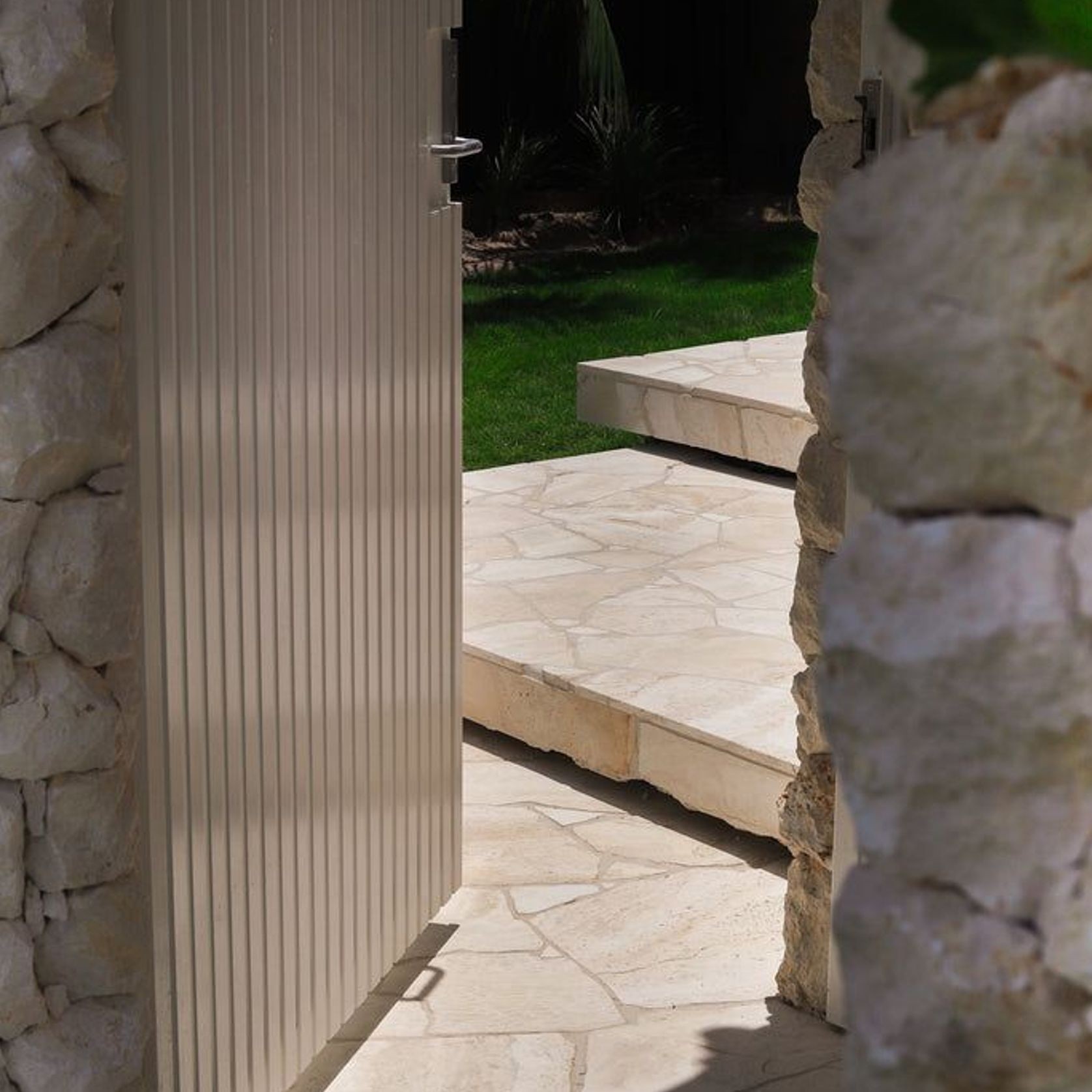 Superwhite Travertine Collection gallery detail image