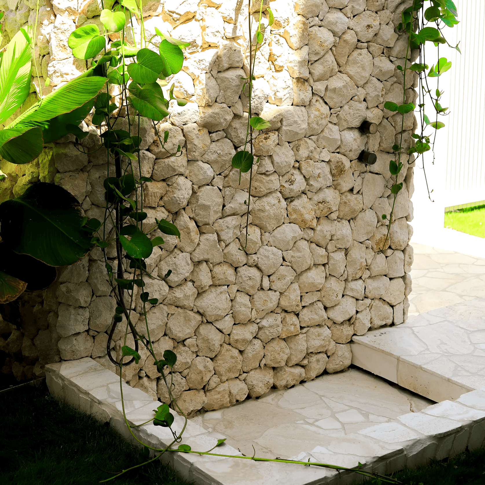 Alila Stone - Freeform gallery detail image