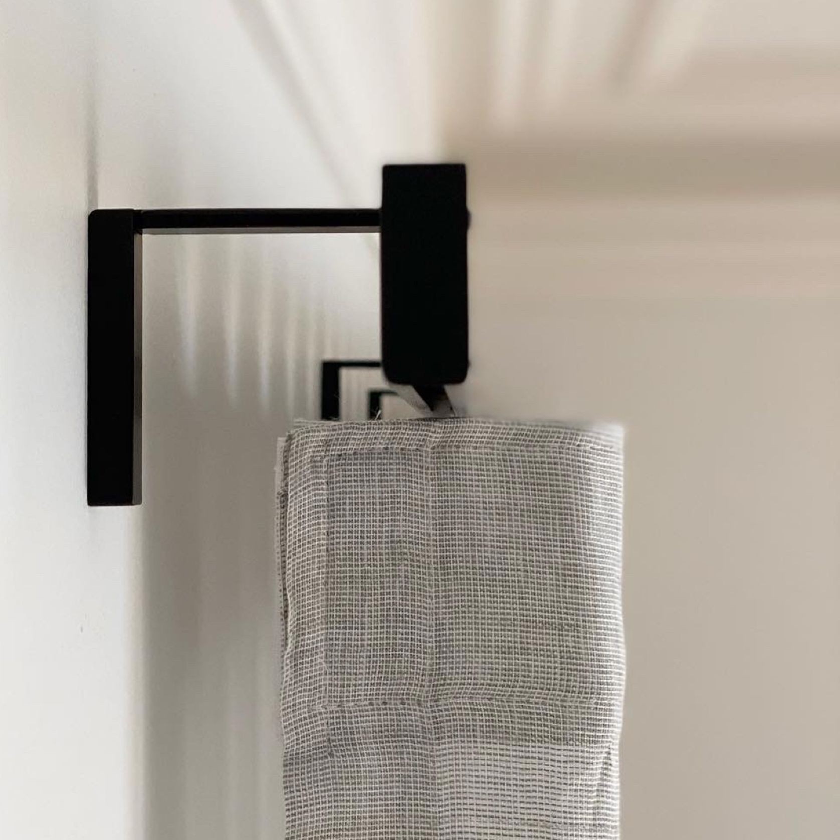 Silent Gliss Metroflat Curtain Rod System gallery detail image