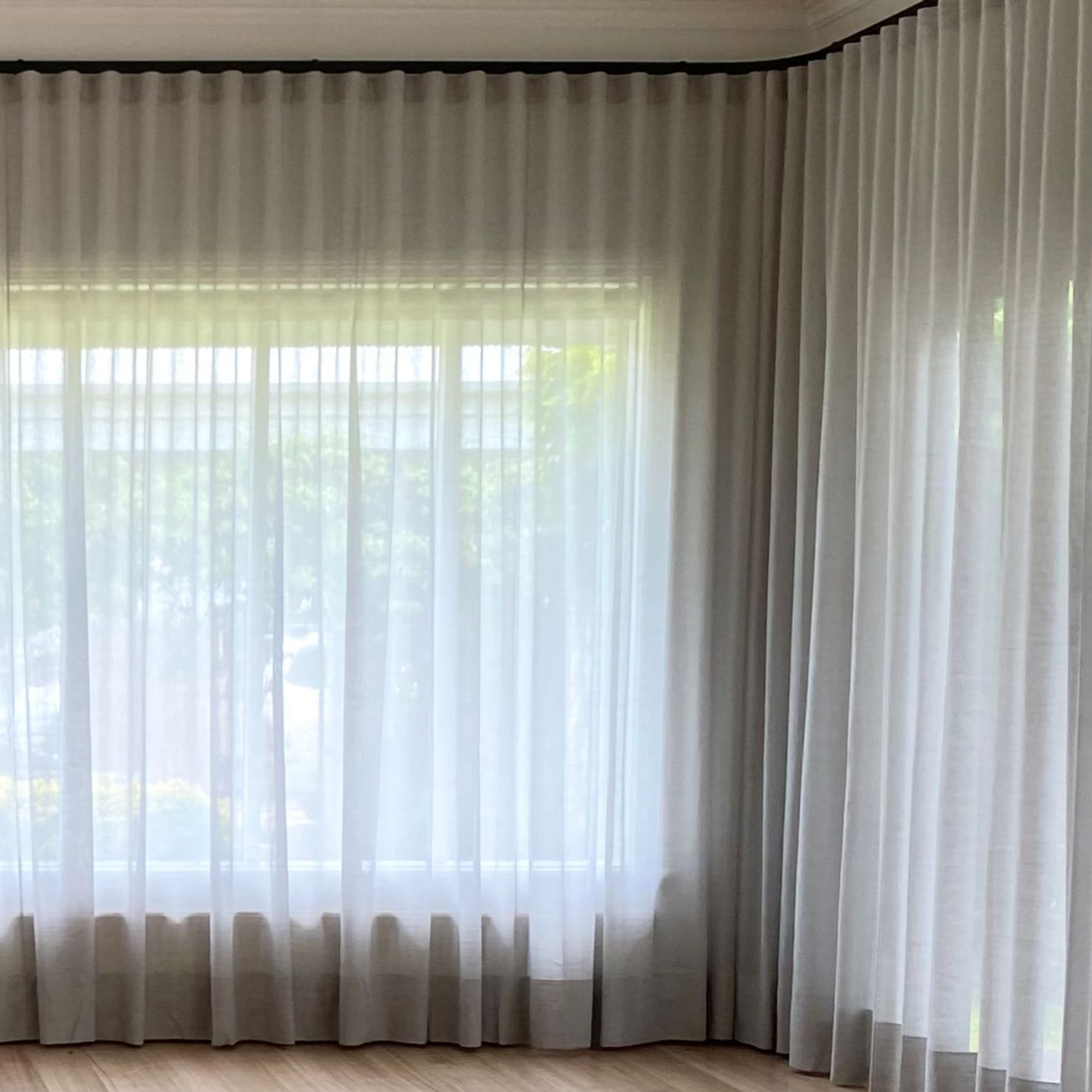 Silent Gliss Metroflat Curtain Rod System gallery detail image