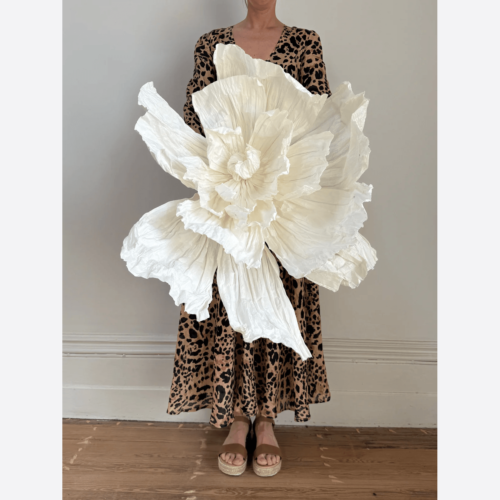 White Giant Paper Flower gallery detail image