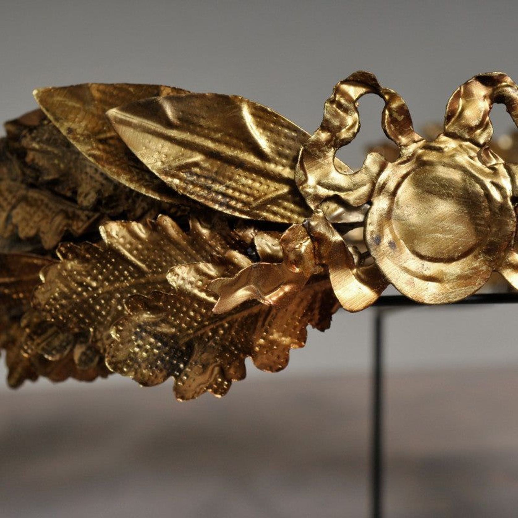 Decorative Golden Caesar Crown gallery detail image