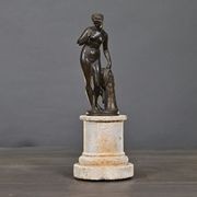 Venus with Apple gallery detail image