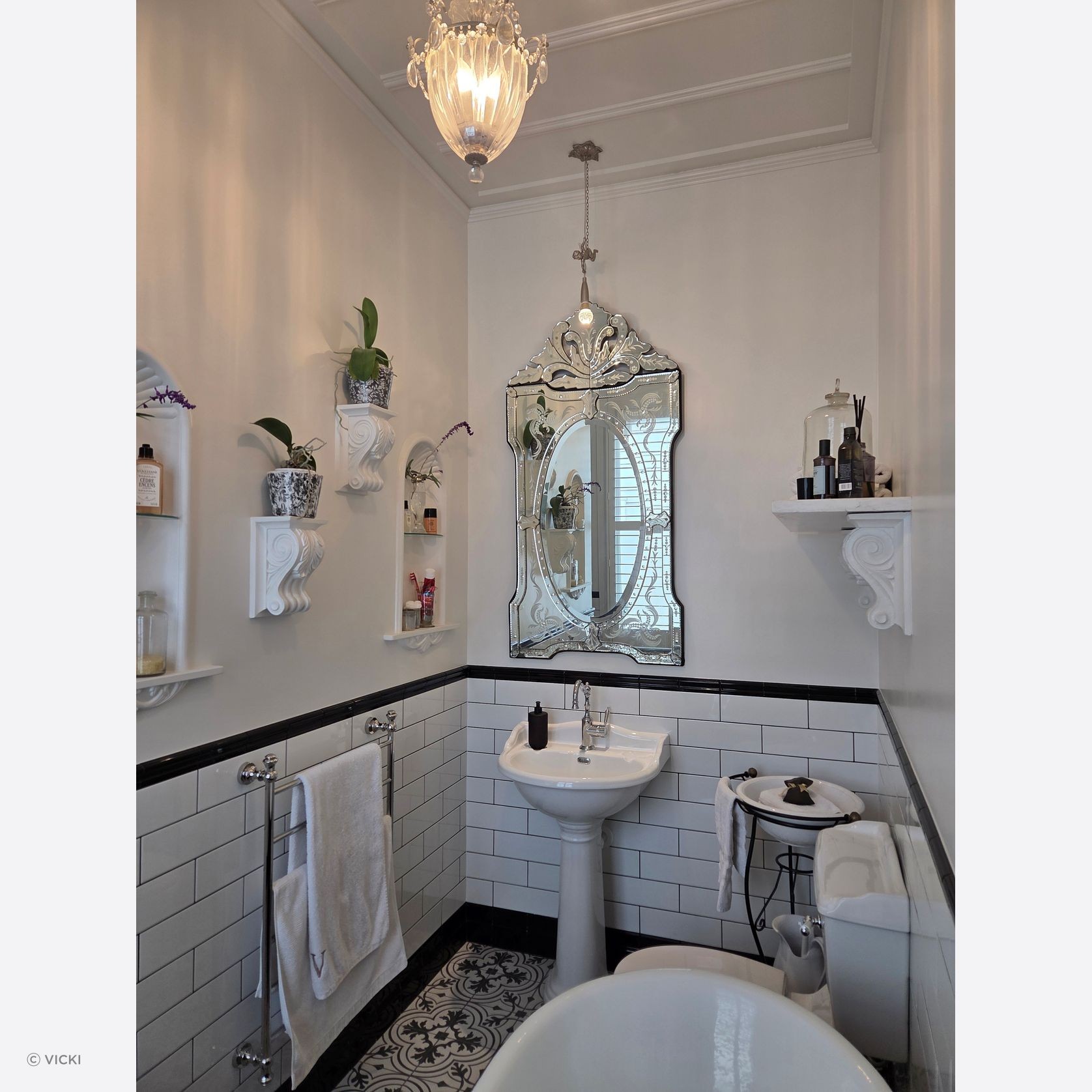 PLASTER CORBELS