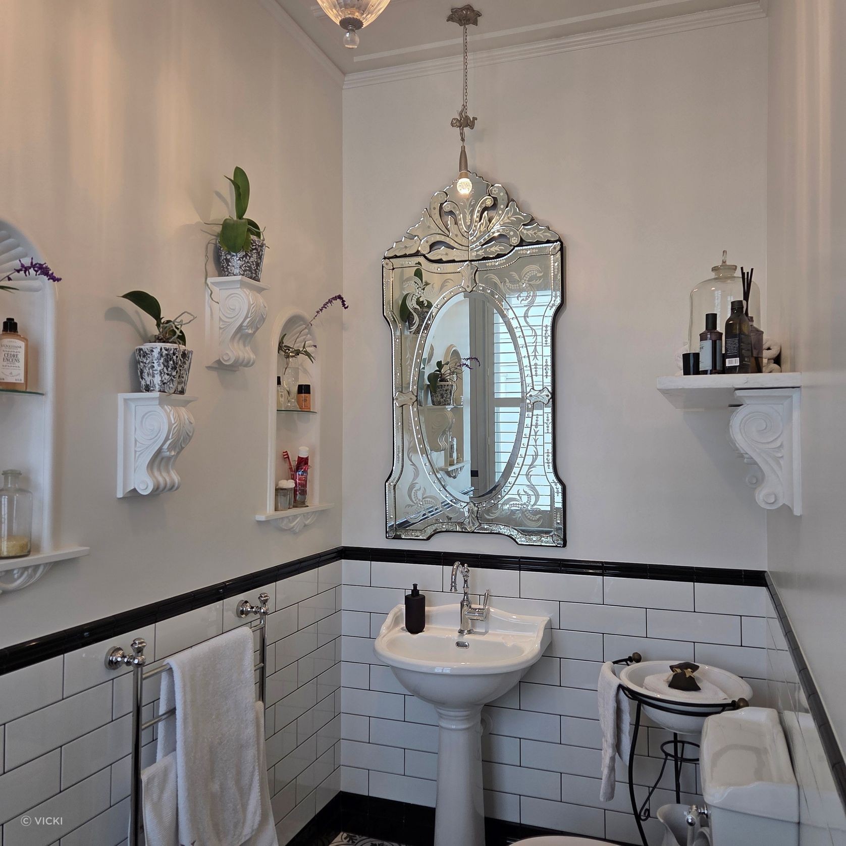 PLASTER CORBELS