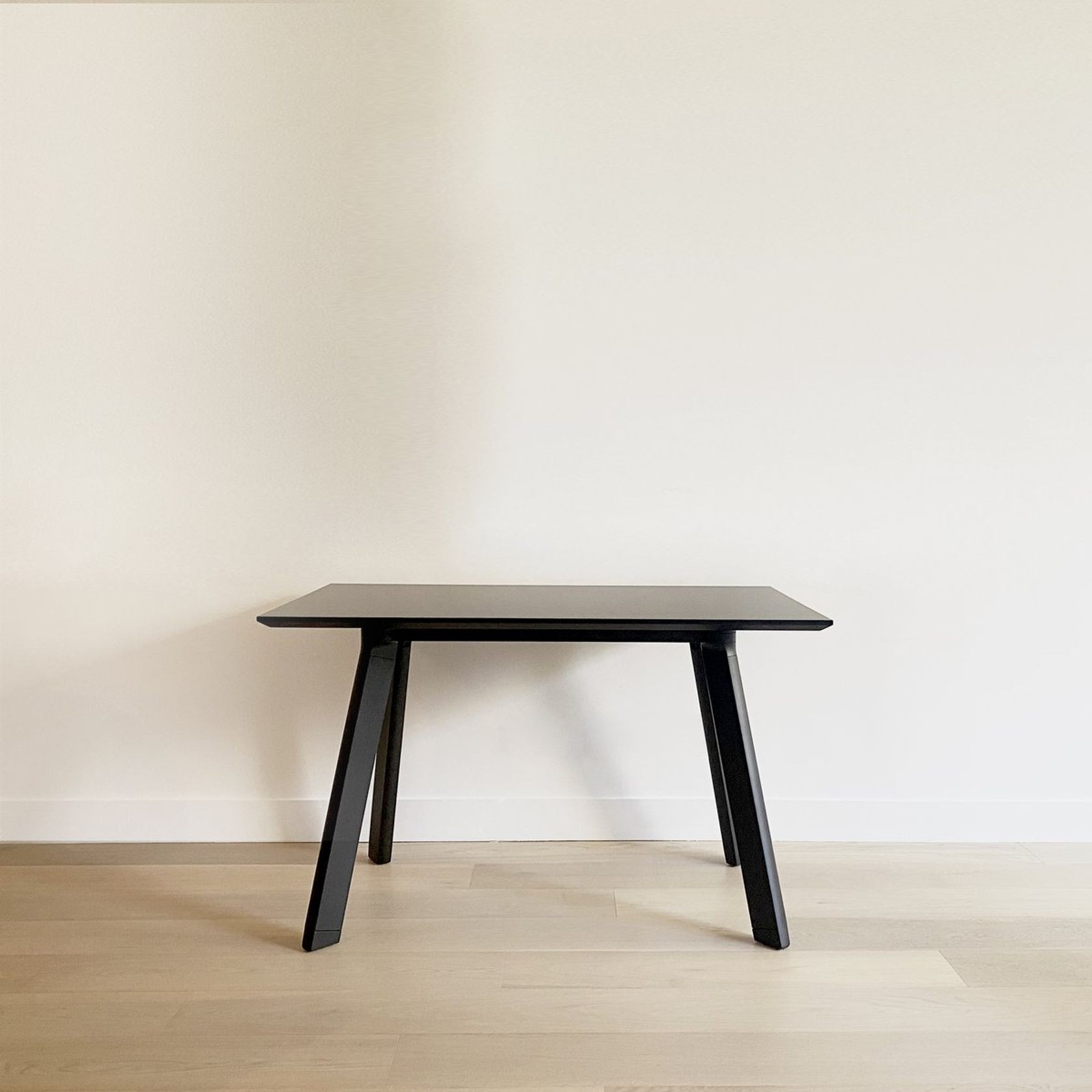 Chameleon desk by
Nau gallery detail image